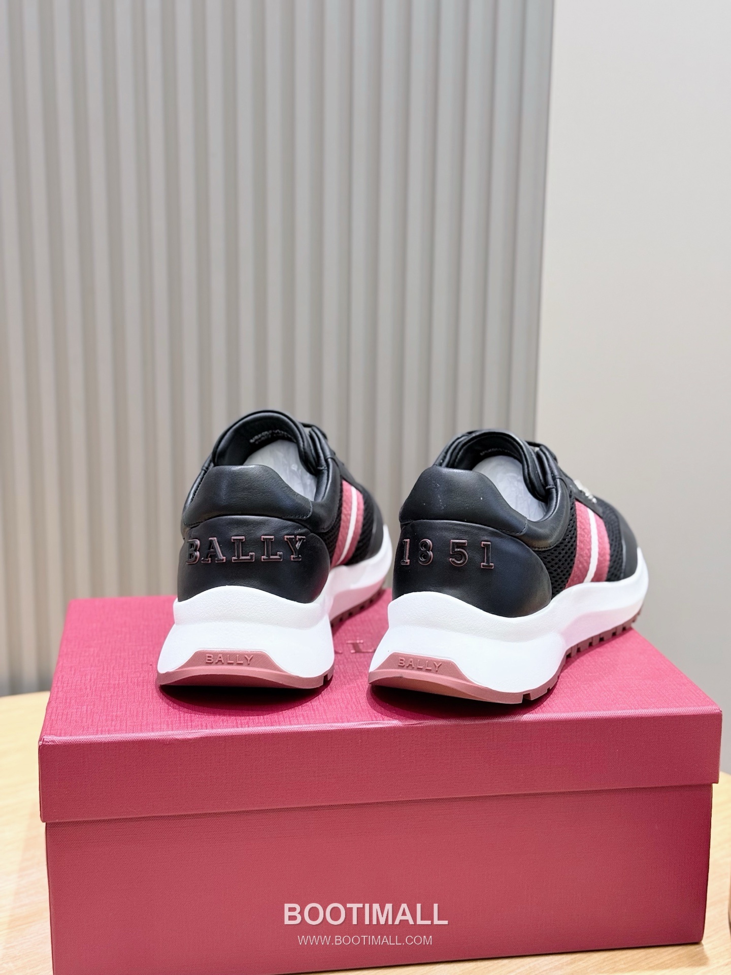 Bally Outline Calfskin Leather Low Sneakers with Stripe Logo Detail 발리 아웃라인 카프스킨 레더 로우 스니커즈 스트라이프 로고 디테일 3cm 6