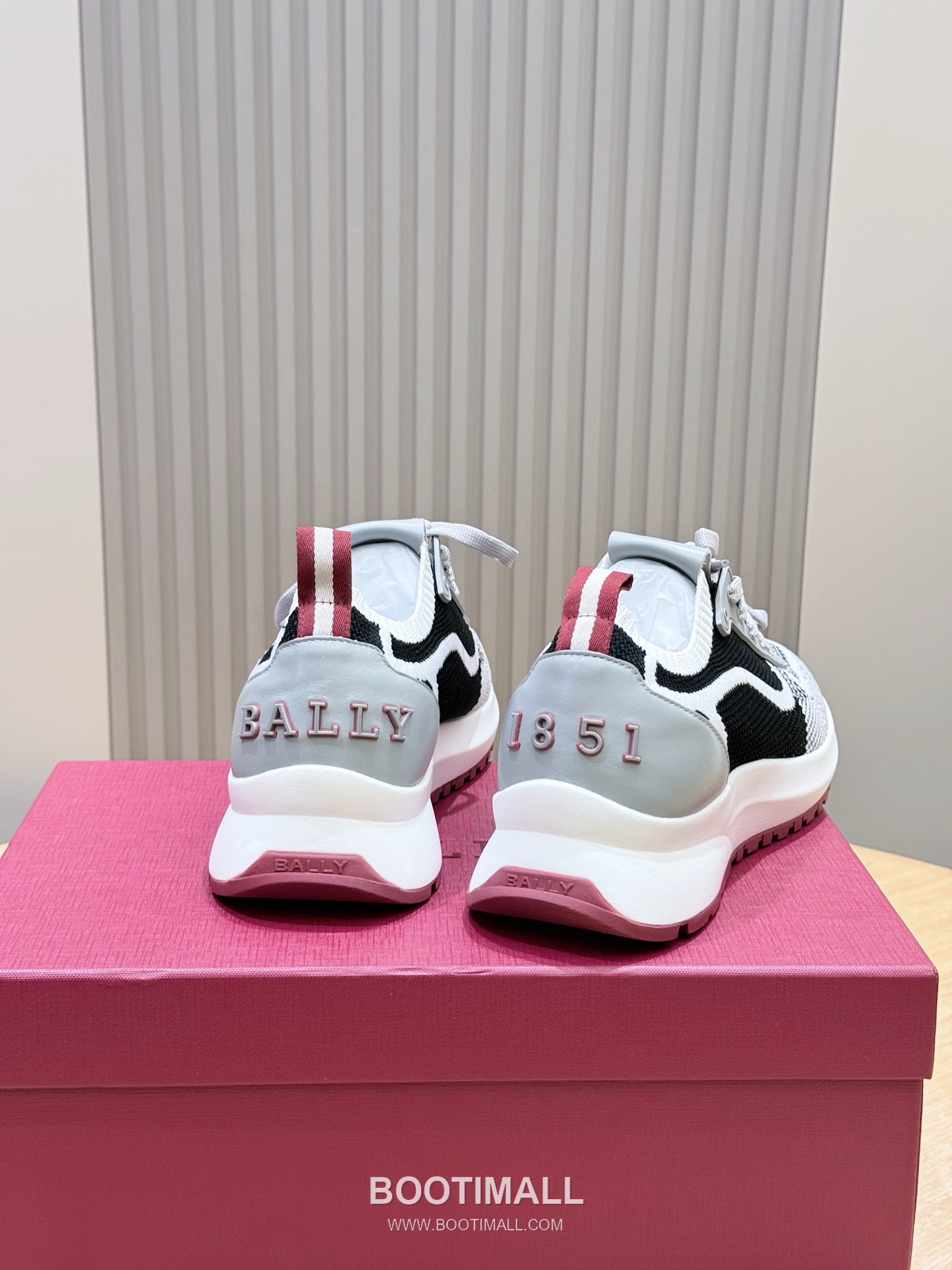 Bally Outline Calfskin Leather Low Sneakers with Stripe Logo Detail 발리 아웃라인 카프스킨 레더 로우 스니커즈 스트라이프 로고 디테일 3cm 6