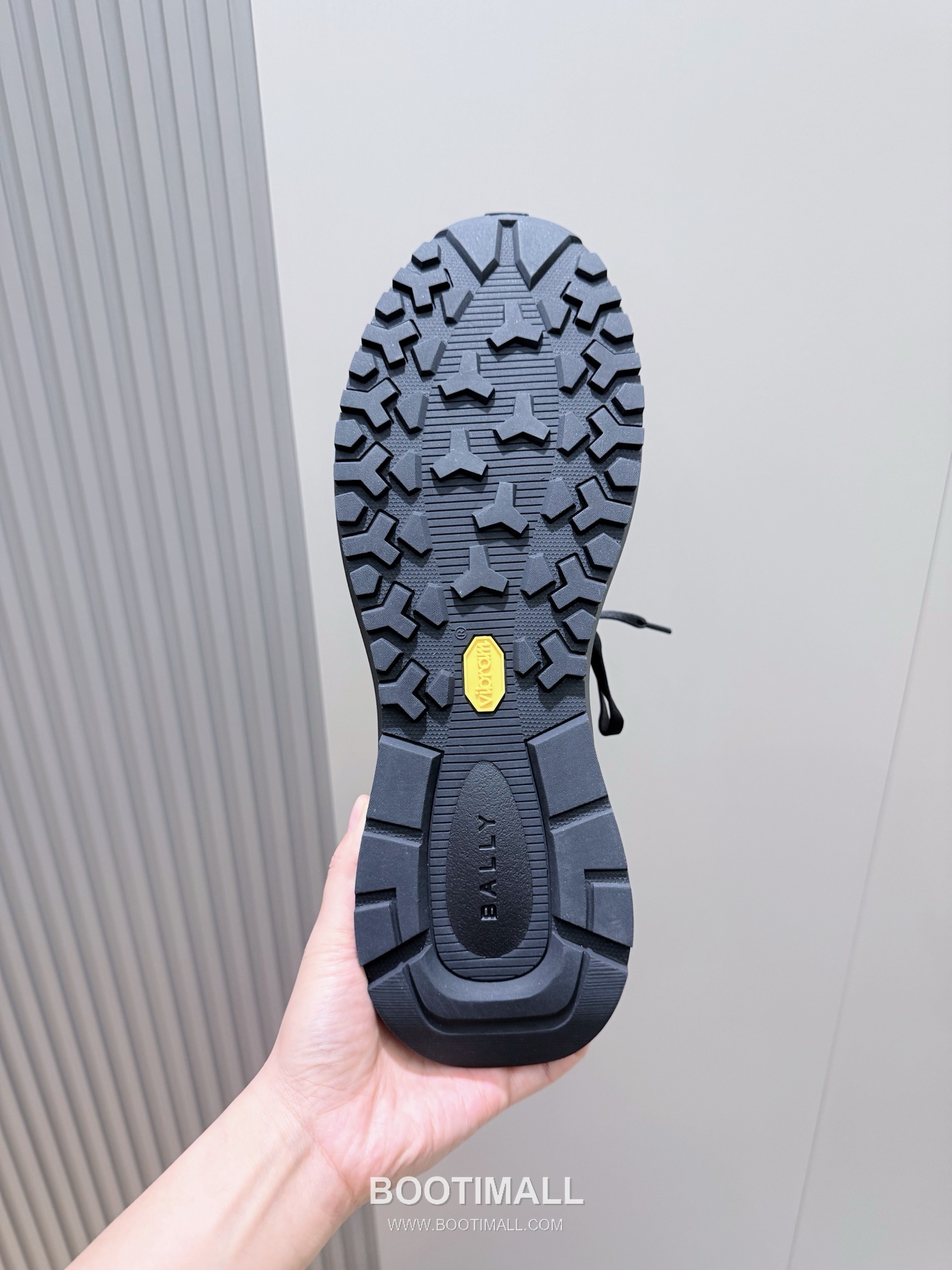 Bally Outline Calfskin Leather Low Sneakers with Stripe Logo Detail 발리 아웃라인 카프스킨 레더 로우 스니커즈 스트라이프 로고 디테일 3cm 8