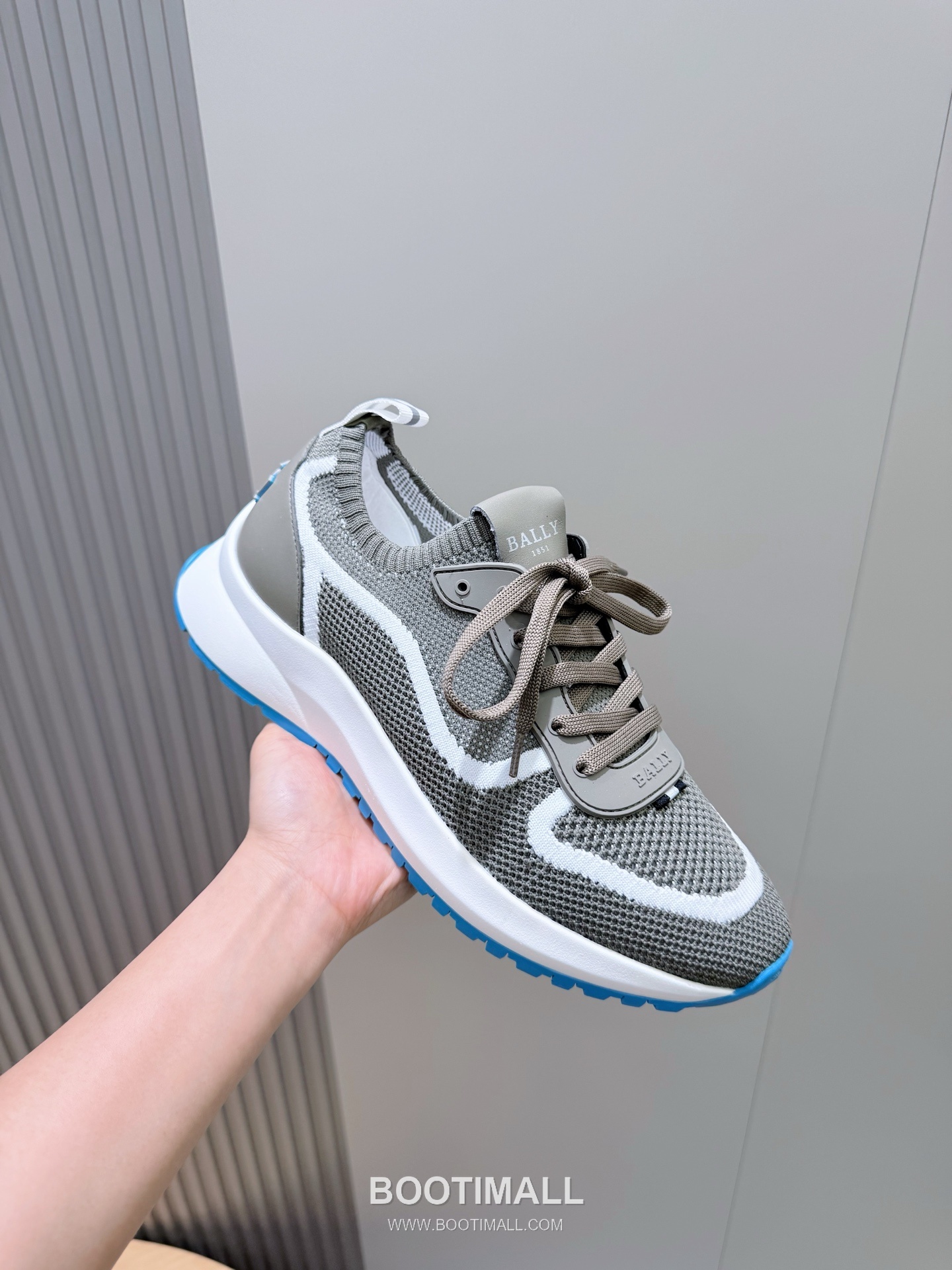 Bally Outline Calfskin Leather Low Sneakers with Stripe Logo Detail 발리 아웃라인 카프스킨 레더 로우 스니커즈 스트라이프 로고 디테일 3cm 5