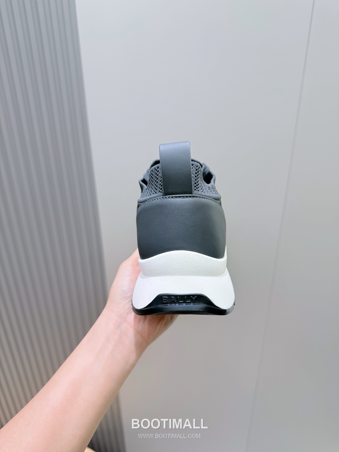 Bally Outline Calfskin Leather Low Sneakers with Stripe Logo Detail 발리 아웃라인 카프스킨 레더 로우 스니커즈 스트라이프 로고 디테일 3cm 6