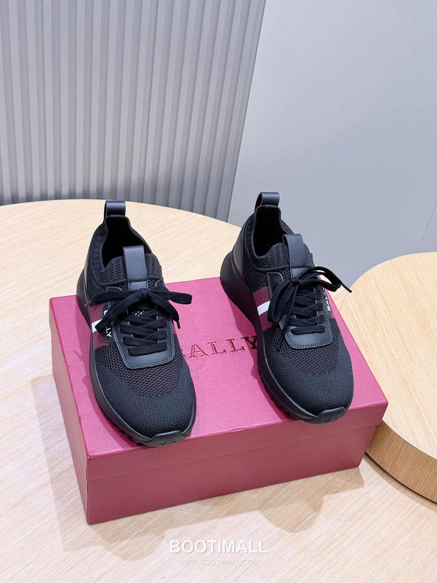 Bally Outline Calfskin Leather Low Sneakers with Stripe Logo Detail 발리 아웃라인 카프스킨 레더 로우 스니커즈 스트라이프 로고 디테일 3cm 1