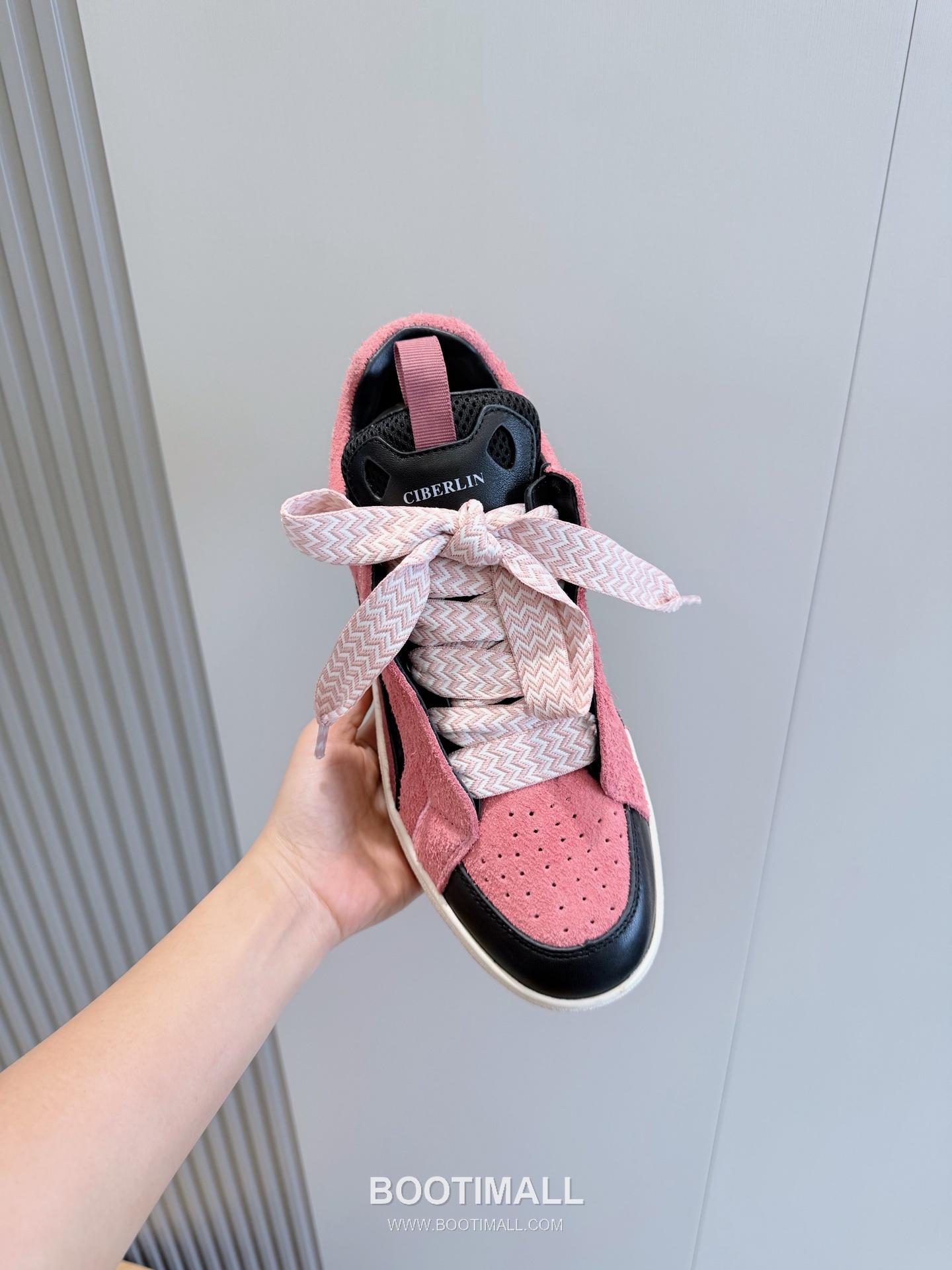 Lanvin Gallery Department Calfskin Leather Low Chunky Sneakers with Artistic Panel Detail 랑방 갤러리디파트먼트 카프스킨 레더 로우 청키 스니커즈 아트 패널 디테일 4cm 4