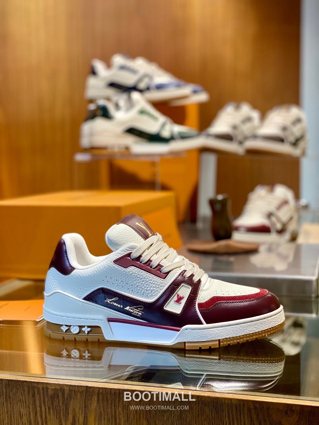 Louis Vuitton LV Trainer Grained Calfskin Leather Low Sneakers with Monogram Rubber Sole Detail 루이비통 LV 트레이너 그레인드 카프스킨 레더 로우 스니커즈 모노그램 러버솔 디테일 4cm 6