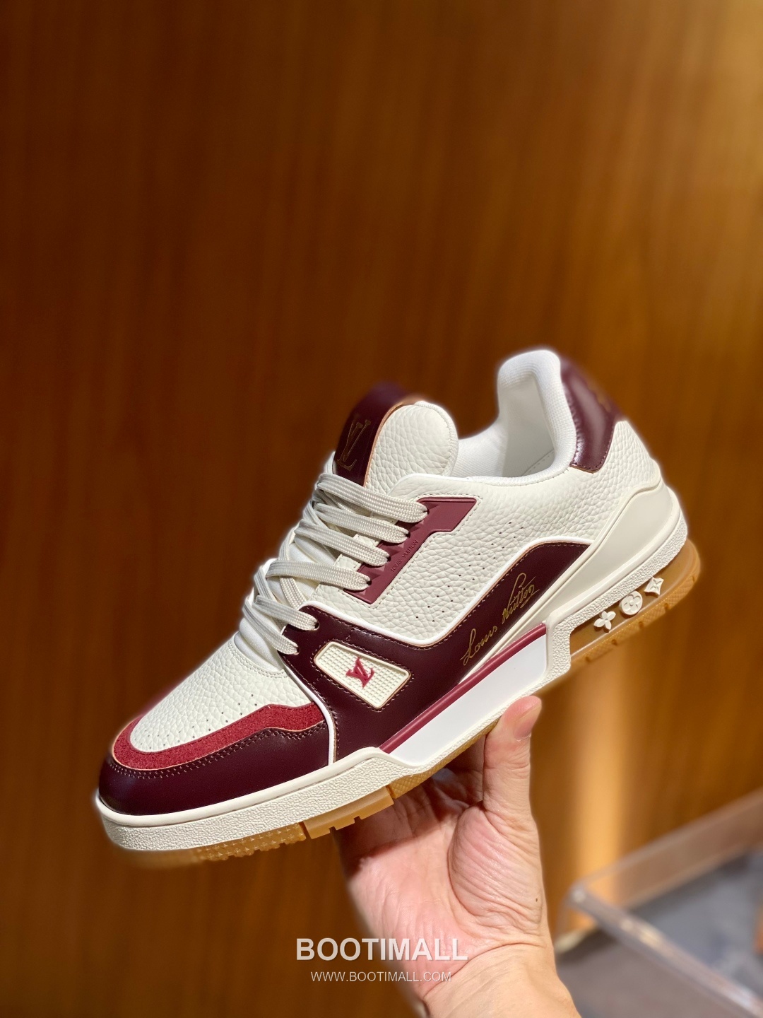 Louis Vuitton LV Trainer Grained Calfskin Leather Low Sneakers with Monogram Rubber Sole Detail 루이비통 LV 트레이너 그레인드 카프스킨 레더 로우 스니커즈 모노그램 러버솔 디테일 4cm 7