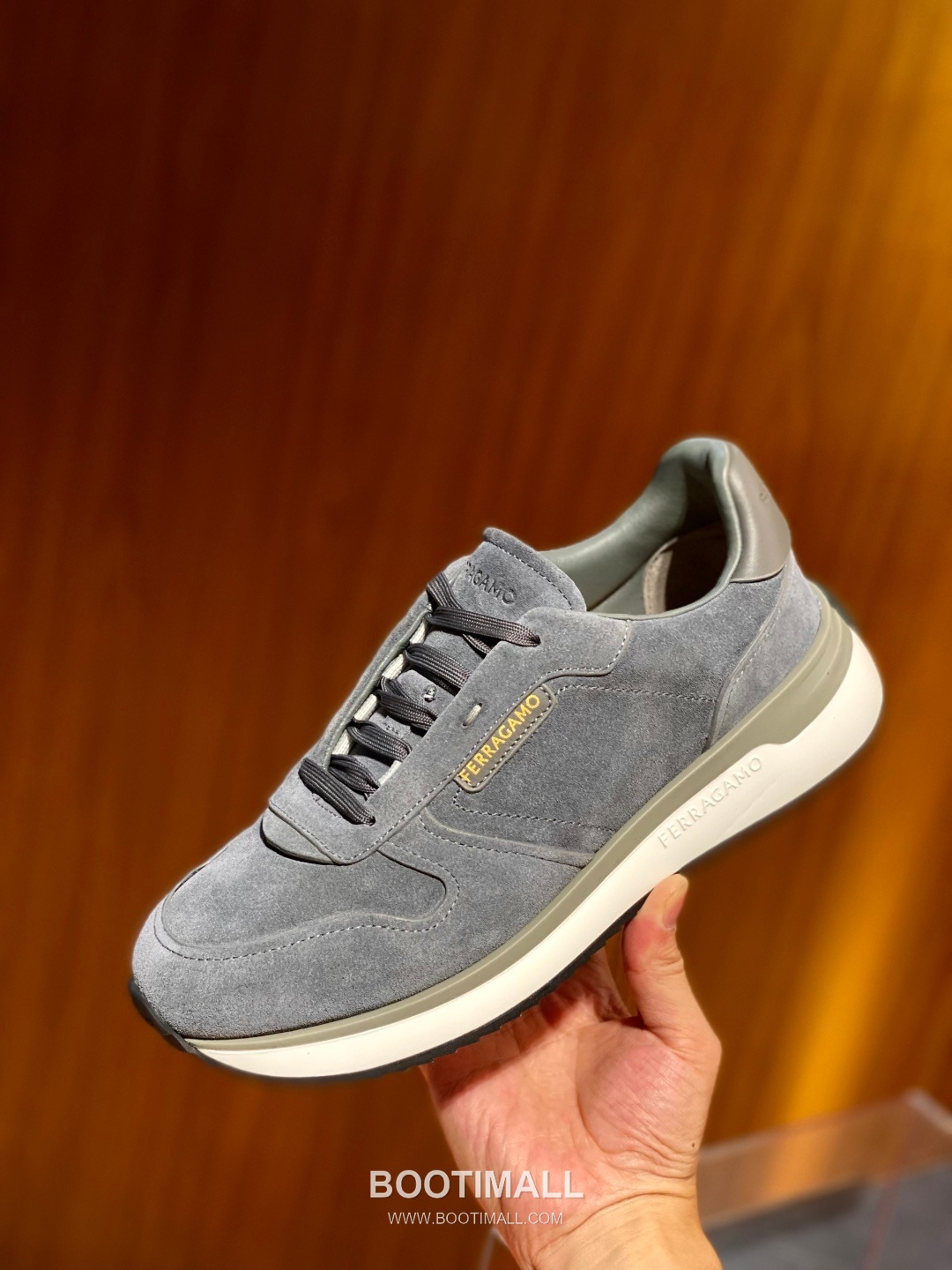 Ferragamo Calfskin Leather Low Sneakers with Rubber Logo Detail 페라가모 카프스킨 레더 로우 스니커즈 러버 로고 디테일 3cm 5