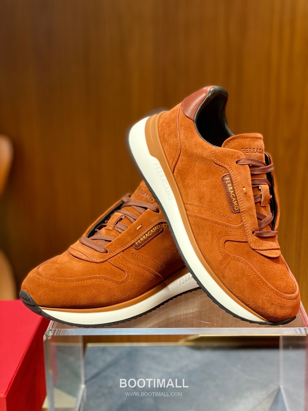 Ferragamo Calfskin Leather Low Sneakers with Rubber Logo Detail 페라가모 카프스킨 레더 로우 스니커즈 러버 로고 디테일 3cm 3
