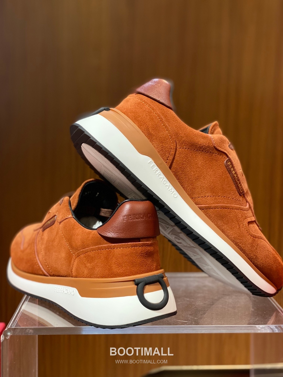 Ferragamo Calfskin Leather Low Sneakers with Rubber Logo Detail 페라가모 카프스킨 레더 로우 스니커즈 러버 로고 디테일 3cm 4