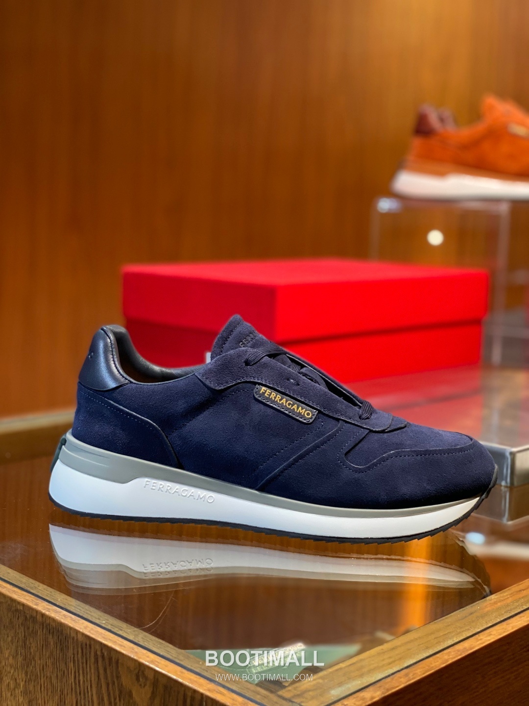 Ferragamo Calfskin Leather Low Sneakers with Rubber Logo Detail 페라가모 카프스킨 레더 로우 스니커즈 러버 로고 디테일 3cm 6