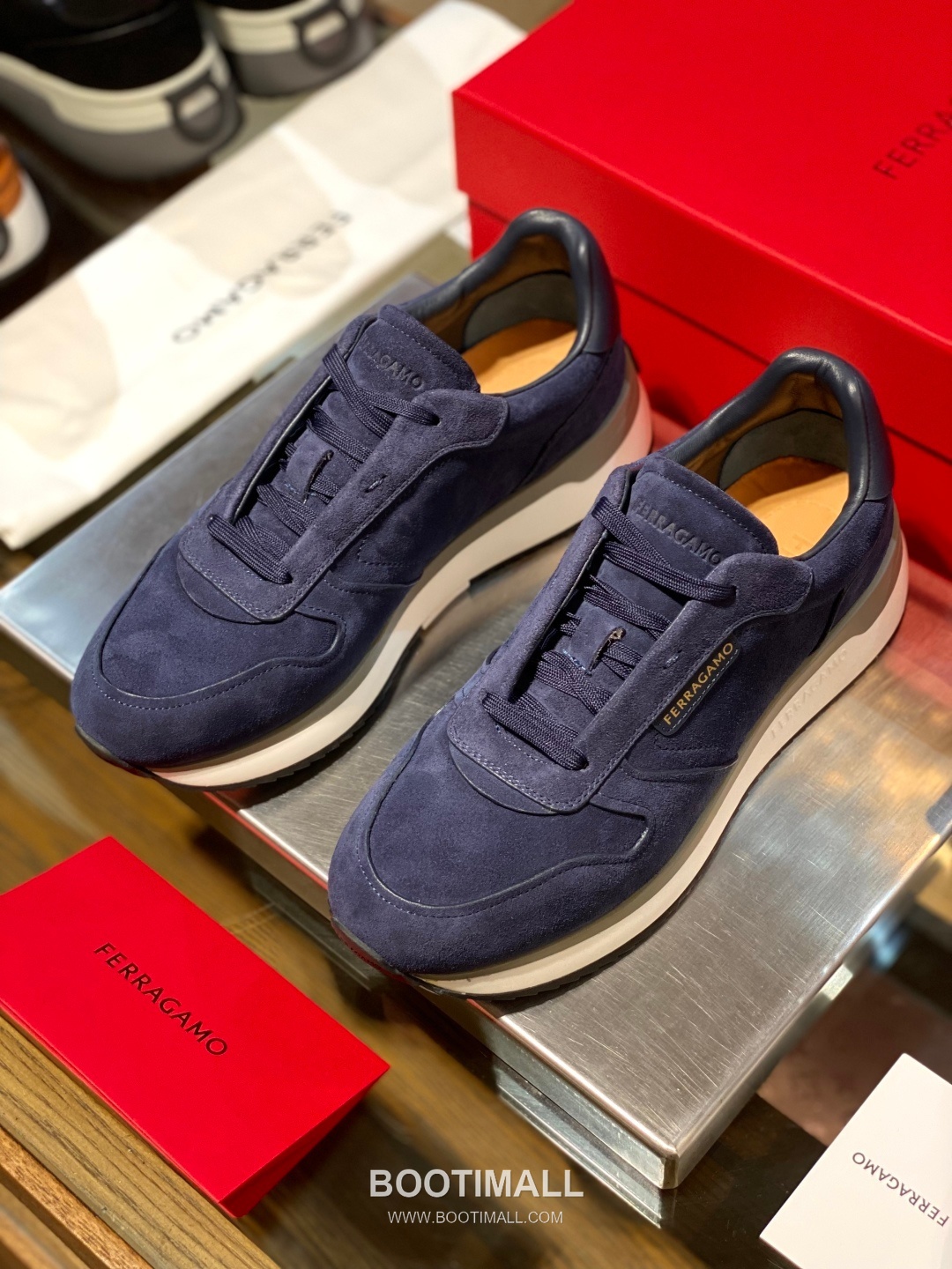 Ferragamo Calfskin Leather Low Sneakers with Rubber Logo Detail 페라가모 카프스킨 레더 로우 스니커즈 러버 로고 디테일 3cm 7