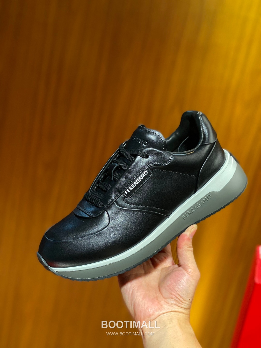 Ferragamo Calfskin Leather Low Sneakers with Rubber Logo Detail 페라가모 카프스킨 레더 로우 스니커즈 러버 로고 디테일 3cm 7