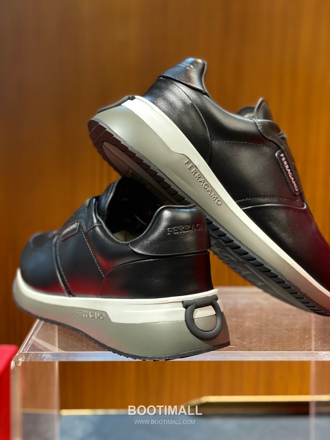 Ferragamo Calfskin Leather Low Sneakers with Rubber Logo Detail 페라가모 카프스킨 레더 로우 스니커즈 러버 로고 디테일 3cm 9