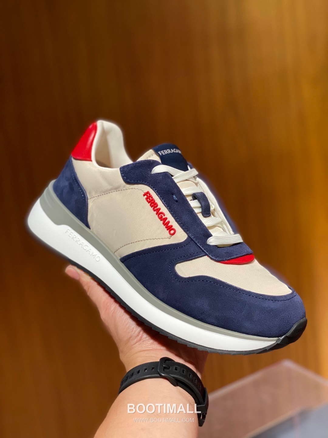 Ferragamo Calfskin Leather Low Sneakers with Rubber Logo Detail 페라가모 카프스킨 레더 로우 스니커즈 러버 로고 디테일 3cm 3