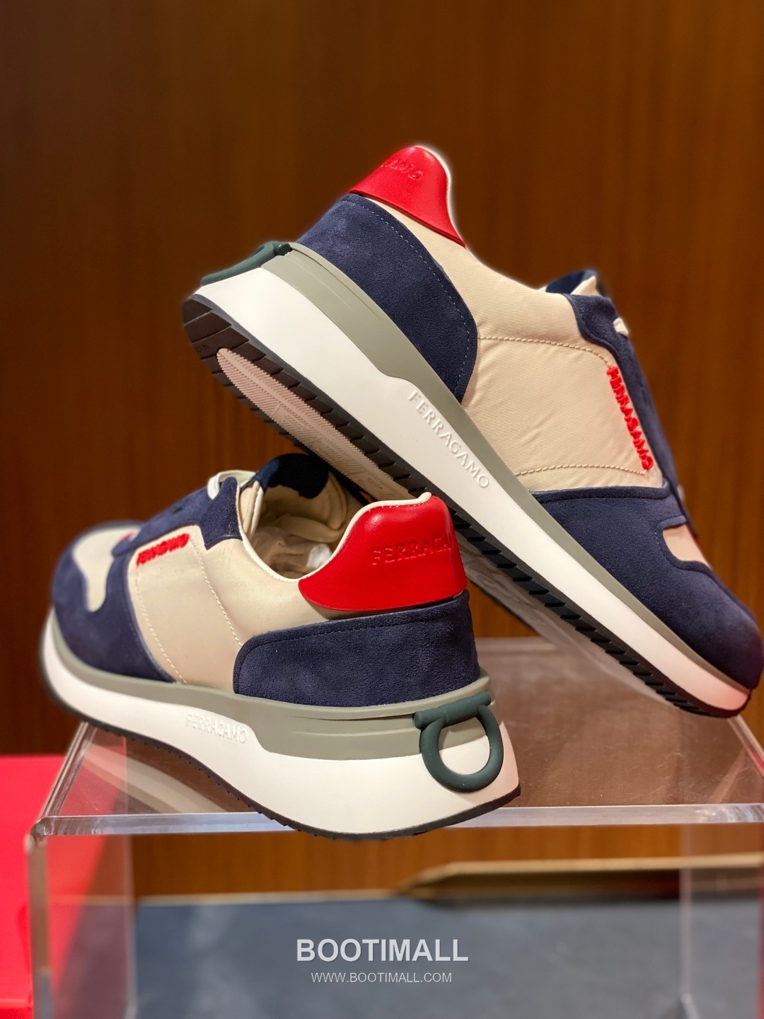 Ferragamo Calfskin Leather Low Sneakers with Rubber Logo Detail 페라가모 카프스킨 레더 로우 스니커즈 러버 로고 디테일 3cm 4