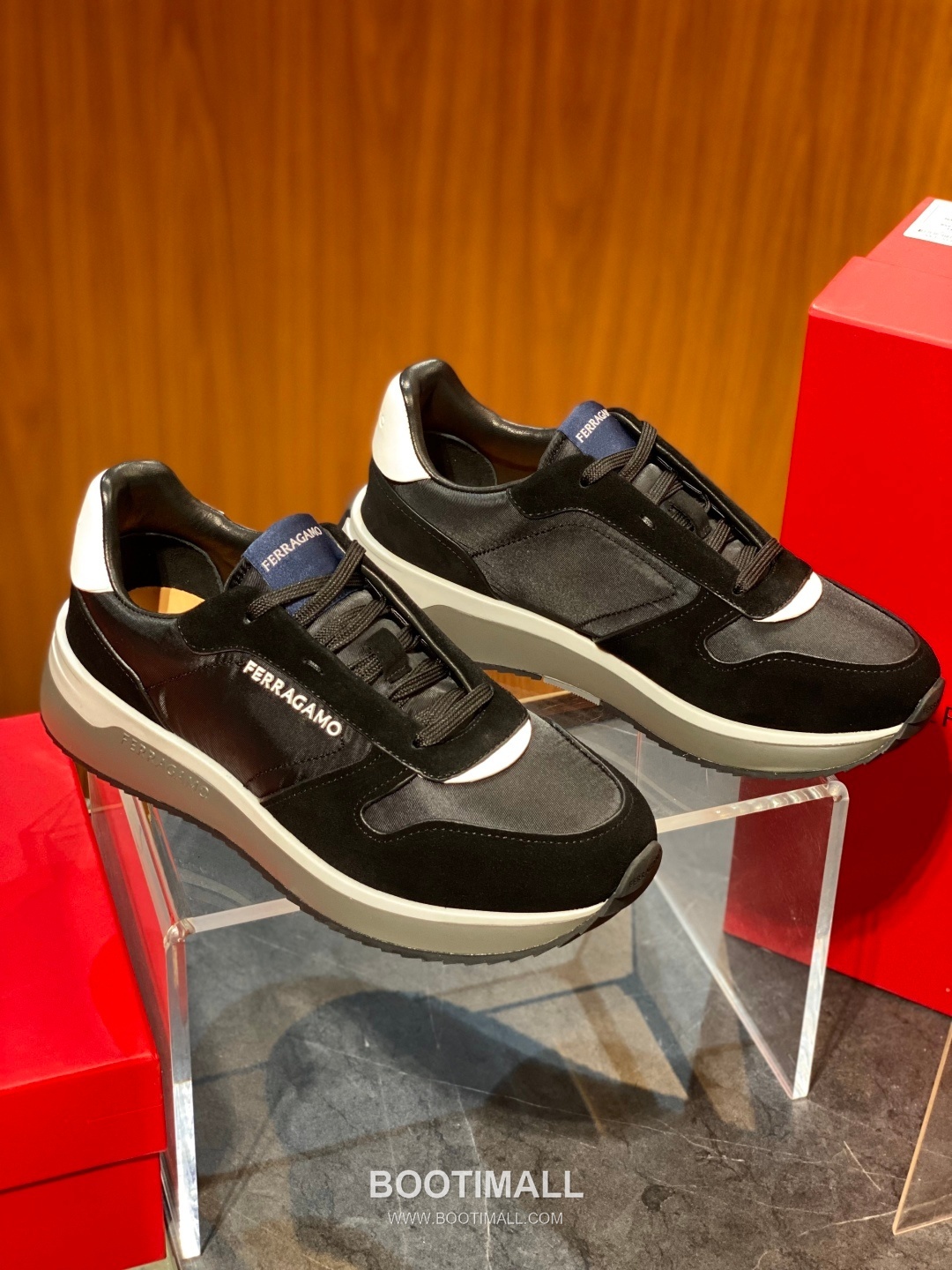 Ferragamo Calfskin Leather Low Sneakers with Rubber Logo Detail 페라가모 카프스킨 레더 로우 스니커즈 러버 로고 디테일 3cm 6