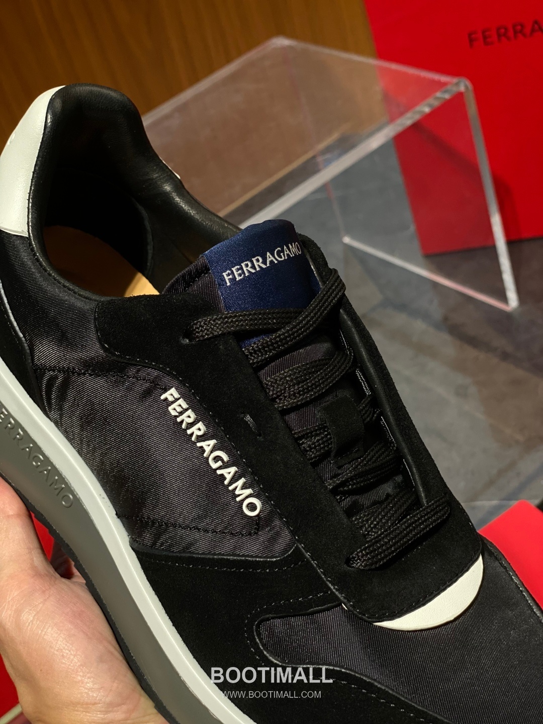 Ferragamo Calfskin Leather Low Sneakers with Rubber Logo Detail 페라가모 카프스킨 레더 로우 스니커즈 러버 로고 디테일 3cm 8