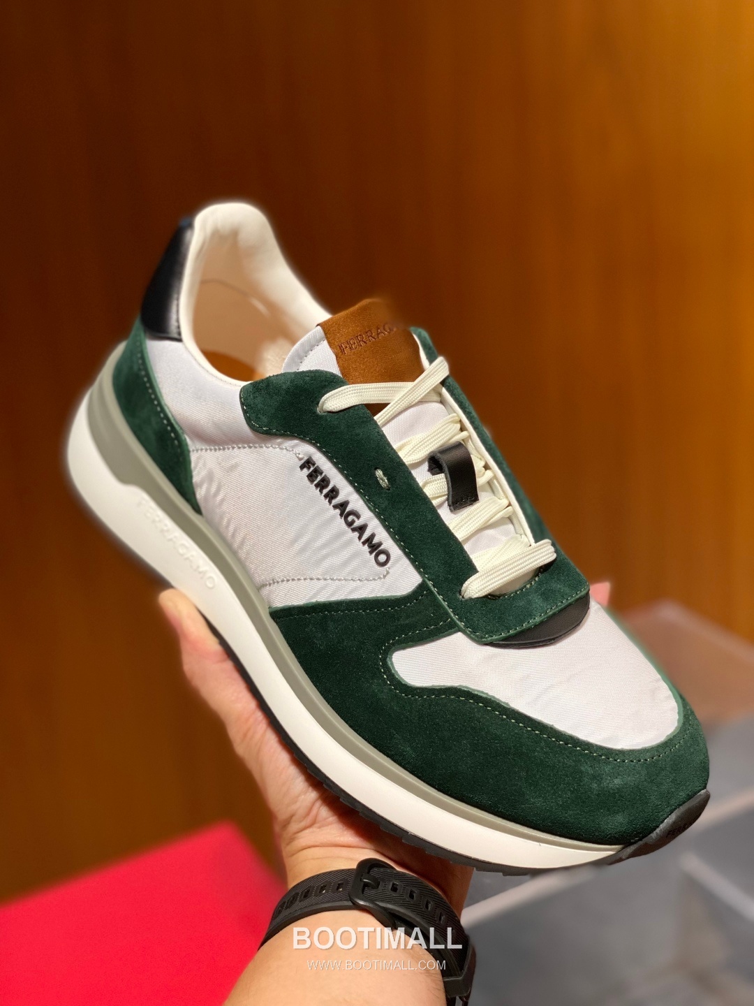 Ferragamo Calfskin Leather Low Sneakers with Rubber Logo Detail 페라가모 카프스킨 레더 로우 스니커즈 러버 로고 디테일 3cm 4