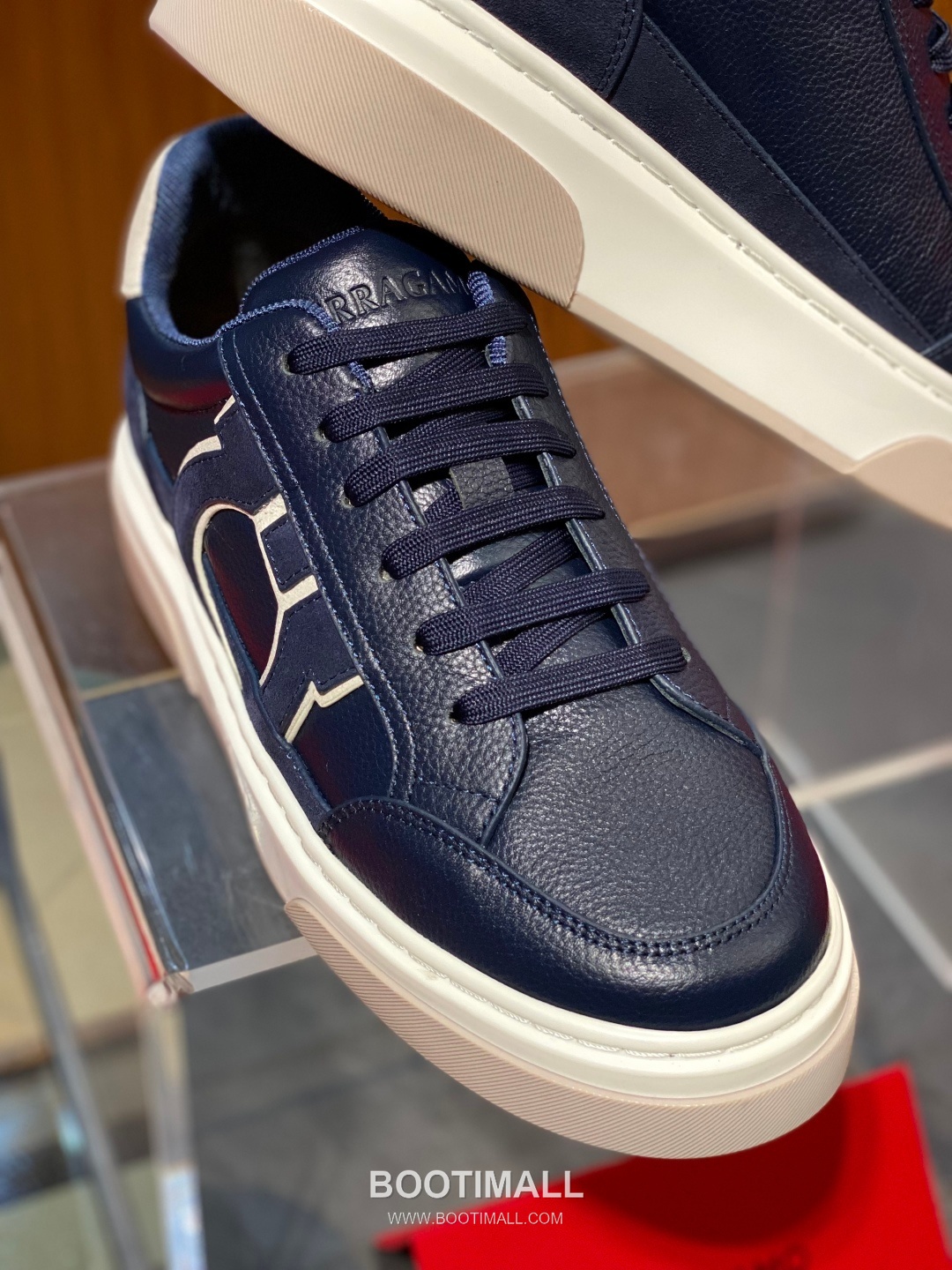 Ferragamo Calfskin Leather Low Sneakers with Rubber Logo Detail 페라가모 카프스킨 레더 로우 스니커즈 러버 로고 디테일 3cm 8