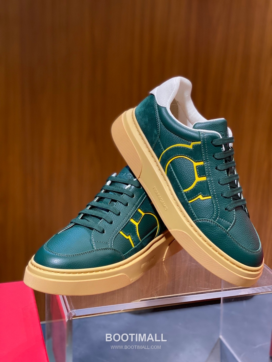 Ferragamo Calfskin Leather Low Sneakers with Rubber Logo Detail 페라가모 카프스킨 레더 로우 스니커즈 러버 로고 디테일 3cm 3
