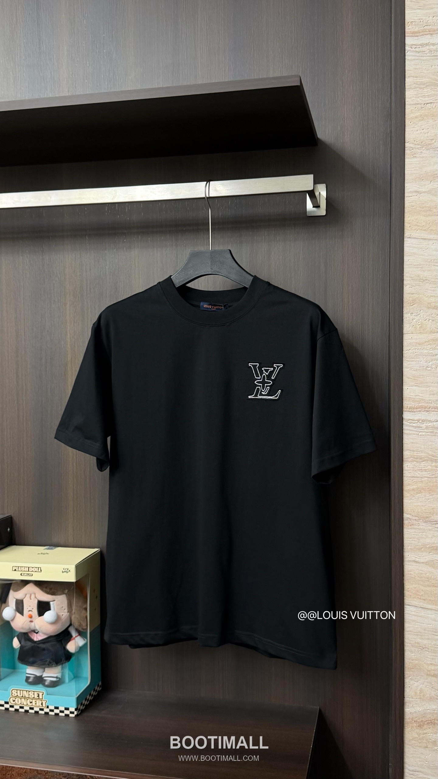 Louis Vuitton 2026 S/S High Density Cotton Embroidered Logo T-Shirt 루이비통 2026SS 고밀도 코튼 자수 로고 티셔츠 3