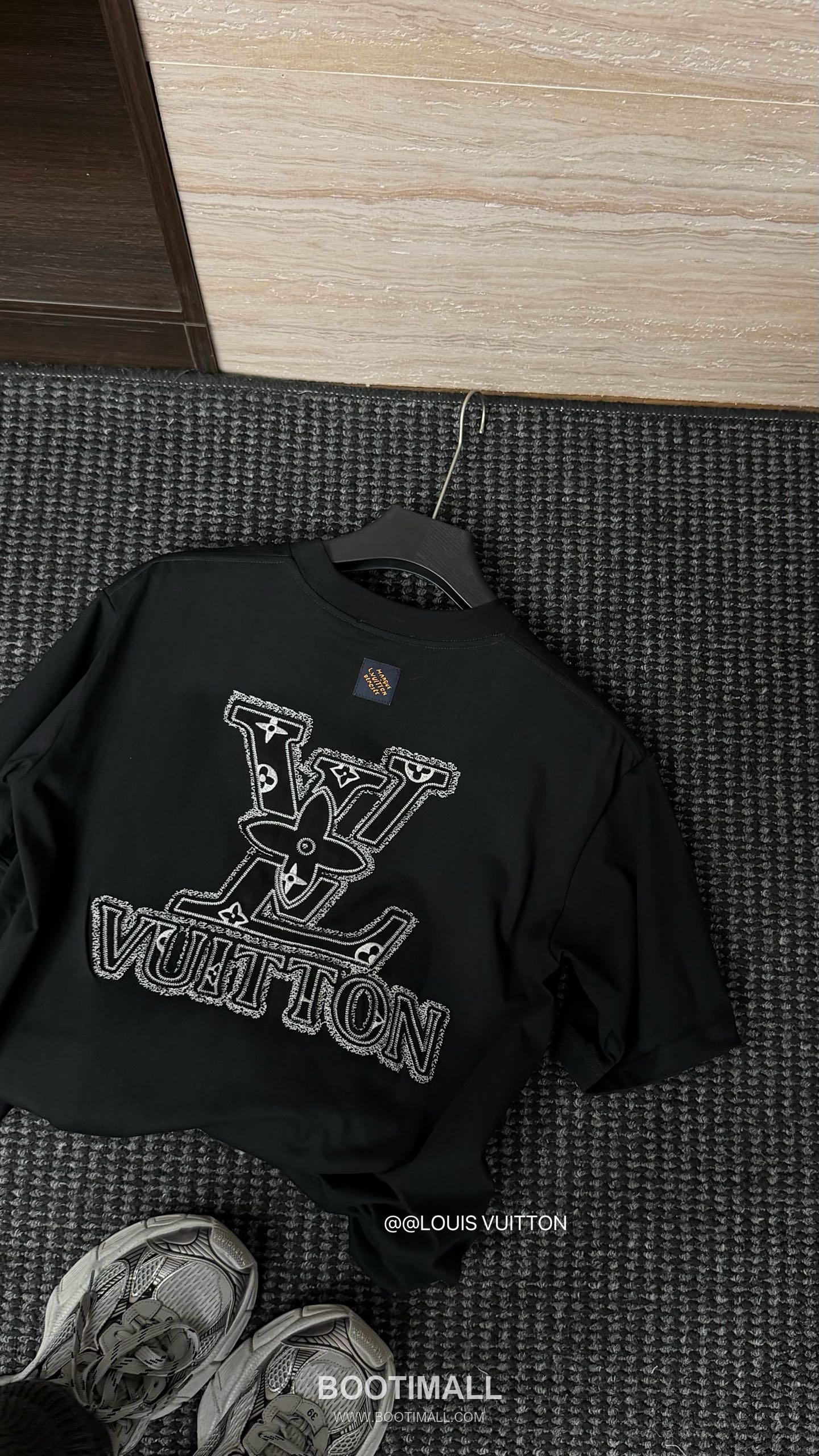 Louis Vuitton 2026 S/S High Density Cotton Embroidered Logo T-Shirt 루이비통 2026SS 고밀도 코튼 자수 로고 티셔츠 7