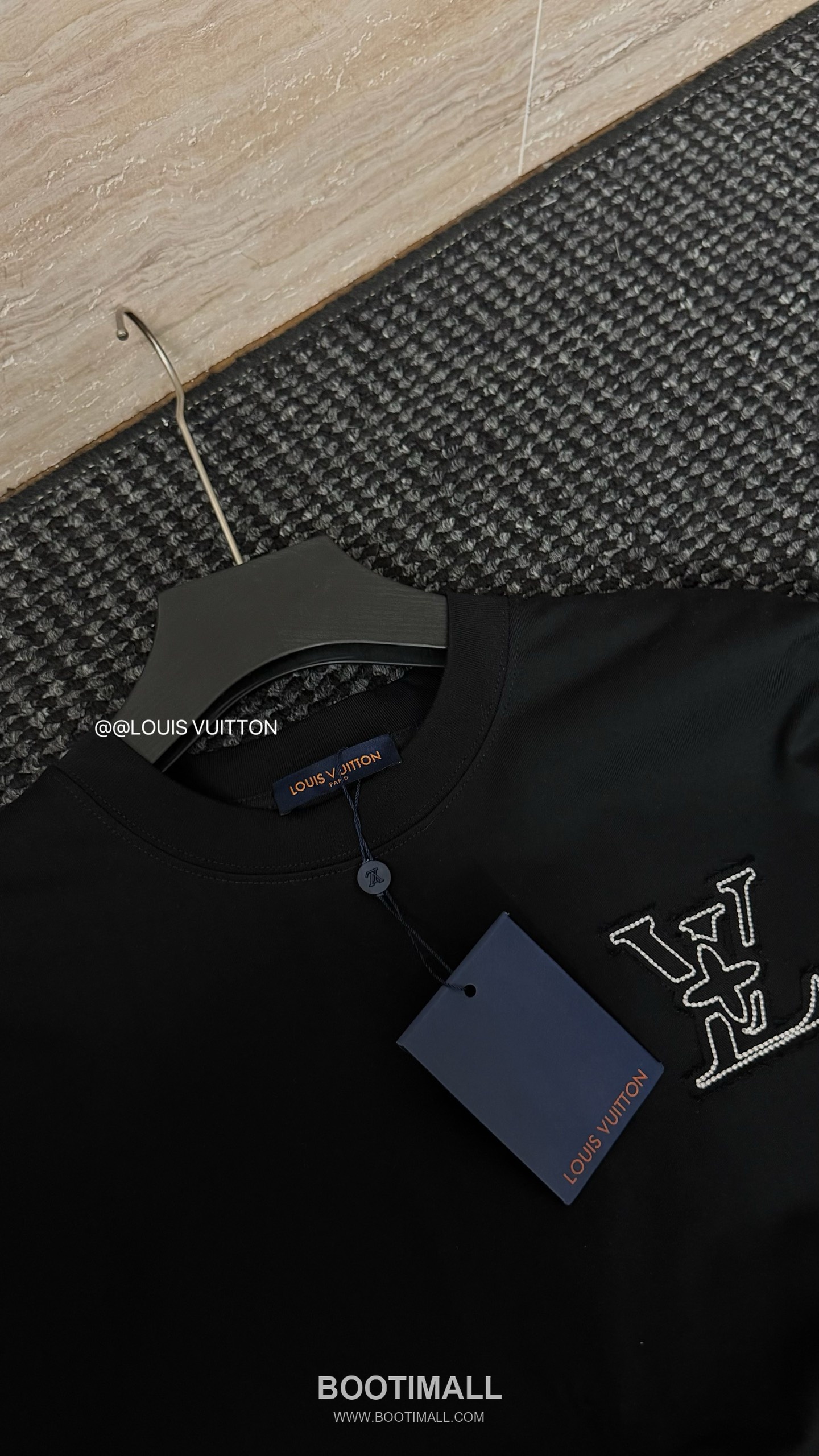 Louis Vuitton 2026 S/S High Density Cotton Embroidered Logo T-Shirt 루이비통 2026SS 고밀도 코튼 자수 로고 티셔츠 9