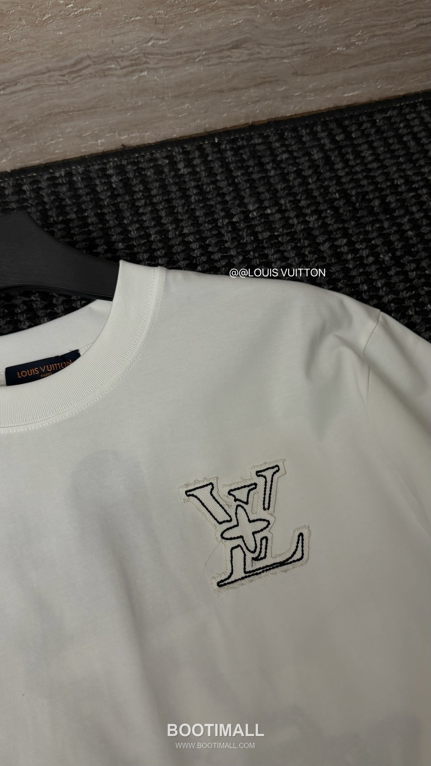 Louis Vuitton 2026 S/S High Density Cotton Embroidered Logo T-Shirt 루이비통 2026SS 고밀도 코튼 자수 로고 티셔츠 9