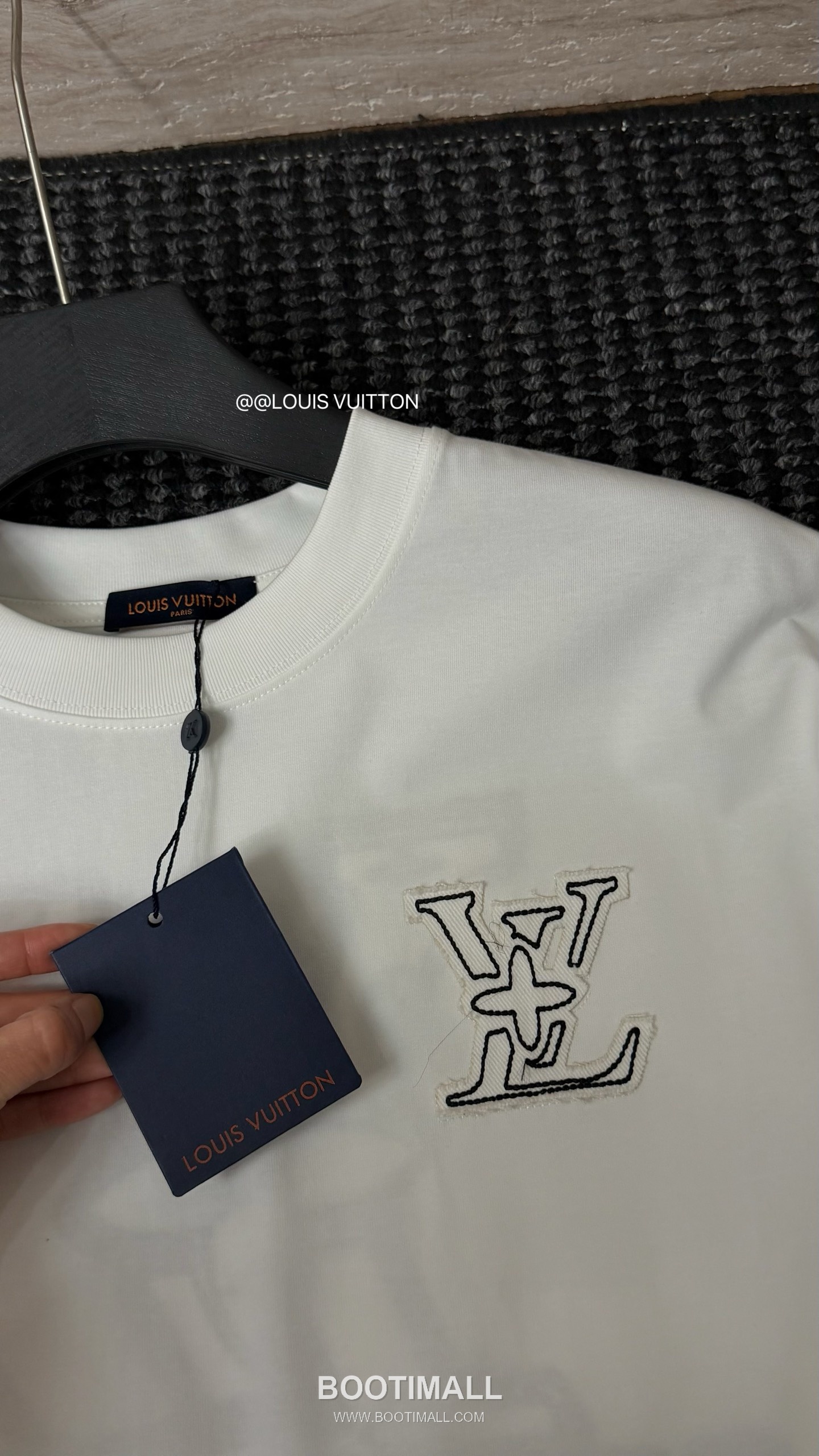 Louis Vuitton 2026 S/S High Density Cotton Embroidered Logo T-Shirt 루이비통 2026SS 고밀도 코튼 자수 로고 티셔츠 10