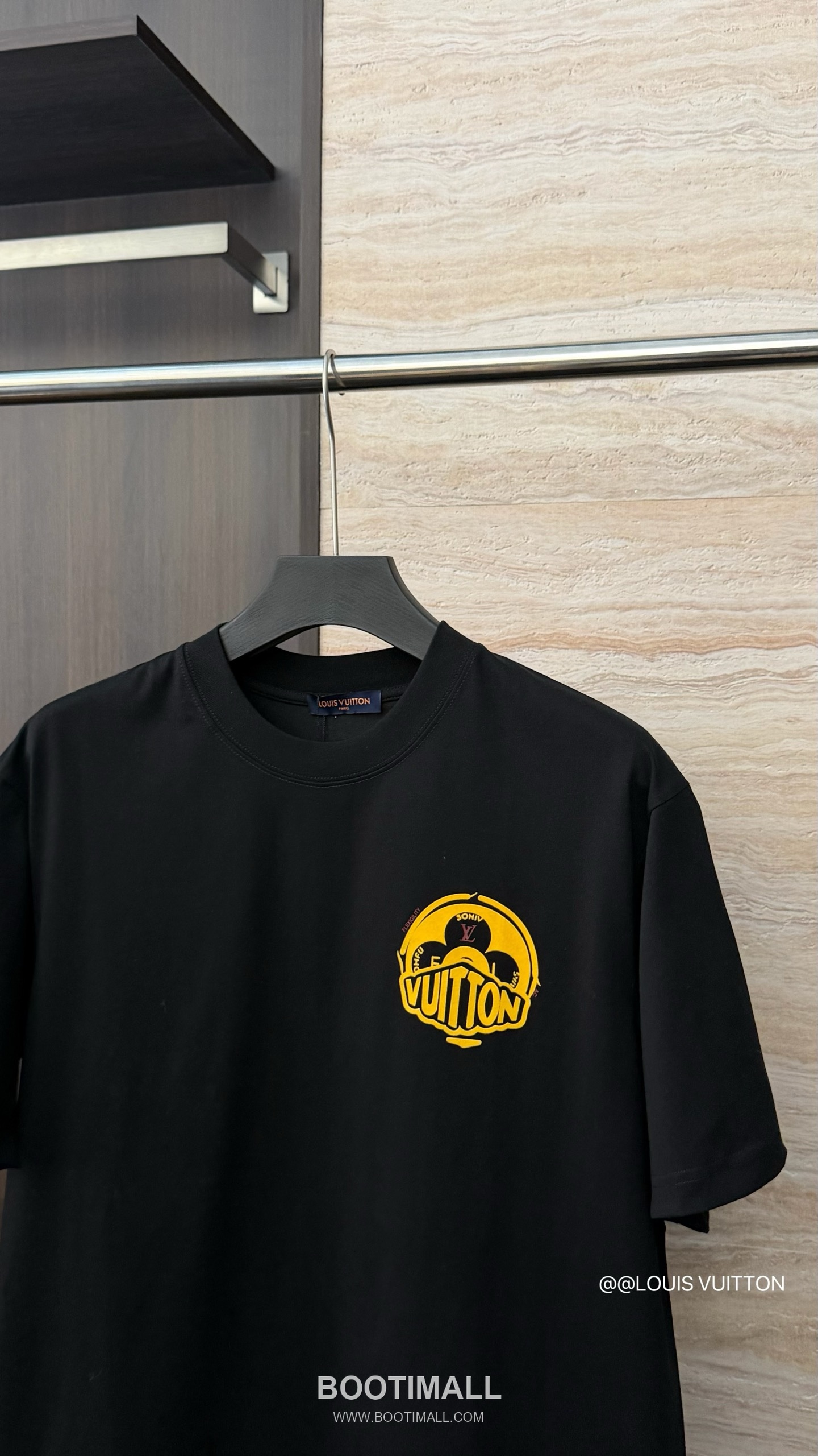 Louis Vuitton 2026 S/S High Density Cotton Embroidered Logo T-Shirt 루이비통 2026SS 고밀도 코튼 자수 로고 티셔츠 2