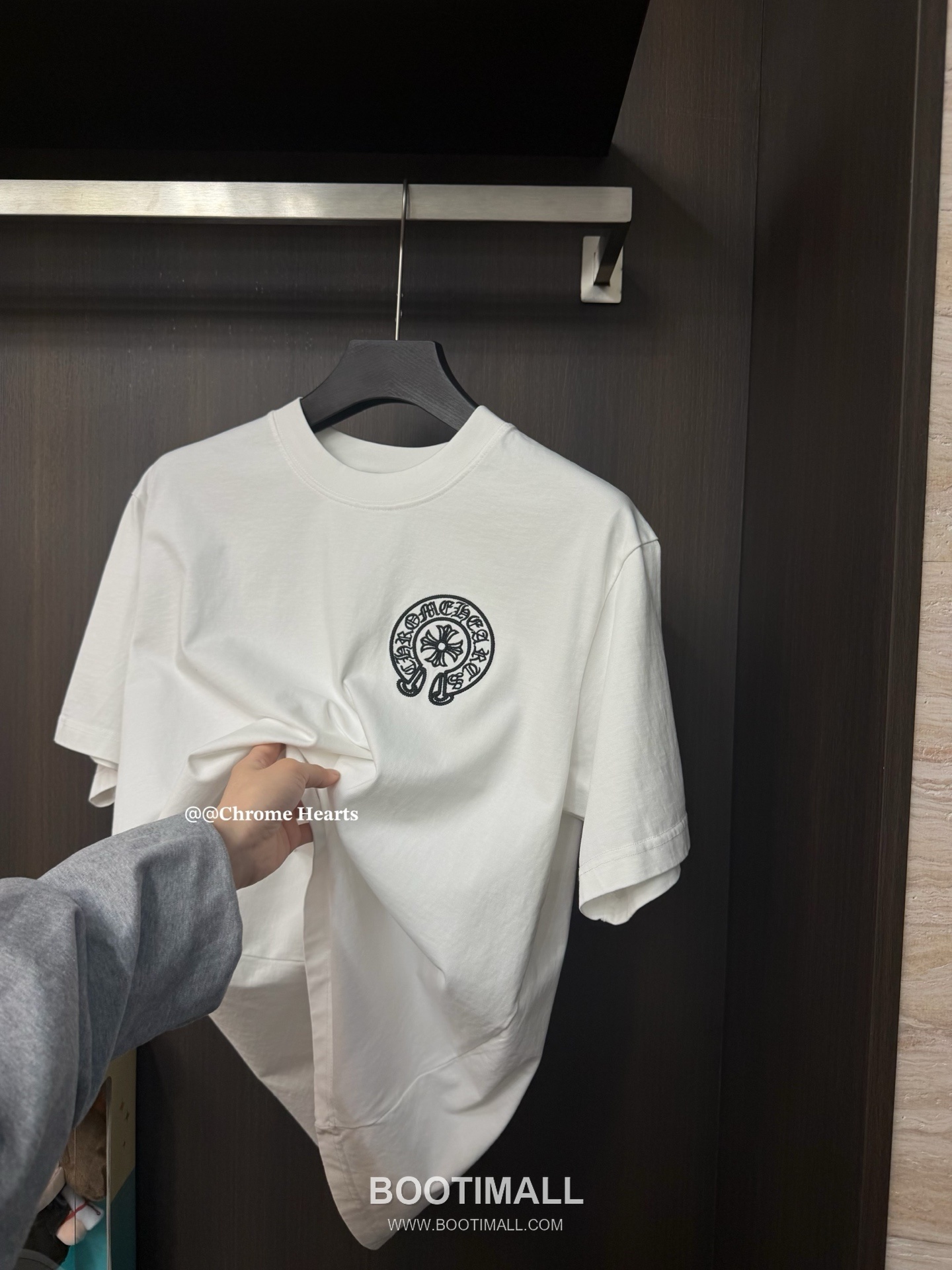 Chrome Hearts 2026 S/S High Density Cotton Embroidered Patch Logo T-Shirt 크롬하츠 2026SS 고밀도 코튼 자수 패치 로고 티셔츠 4