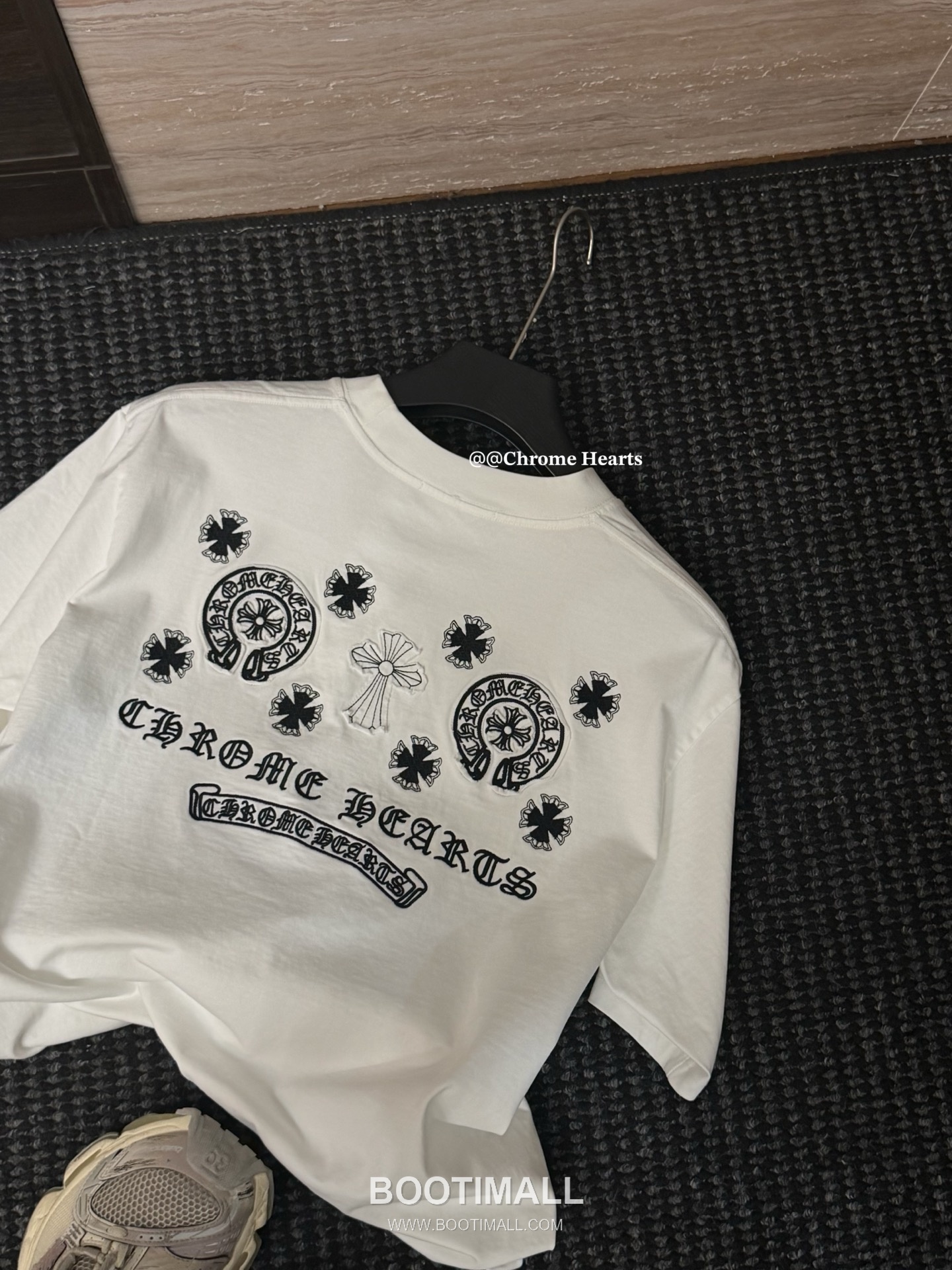 Chrome Hearts 2026 S/S High Density Cotton Embroidered Patch Logo T-Shirt 크롬하츠 2026SS 고밀도 코튼 자수 패치 로고 티셔츠 8