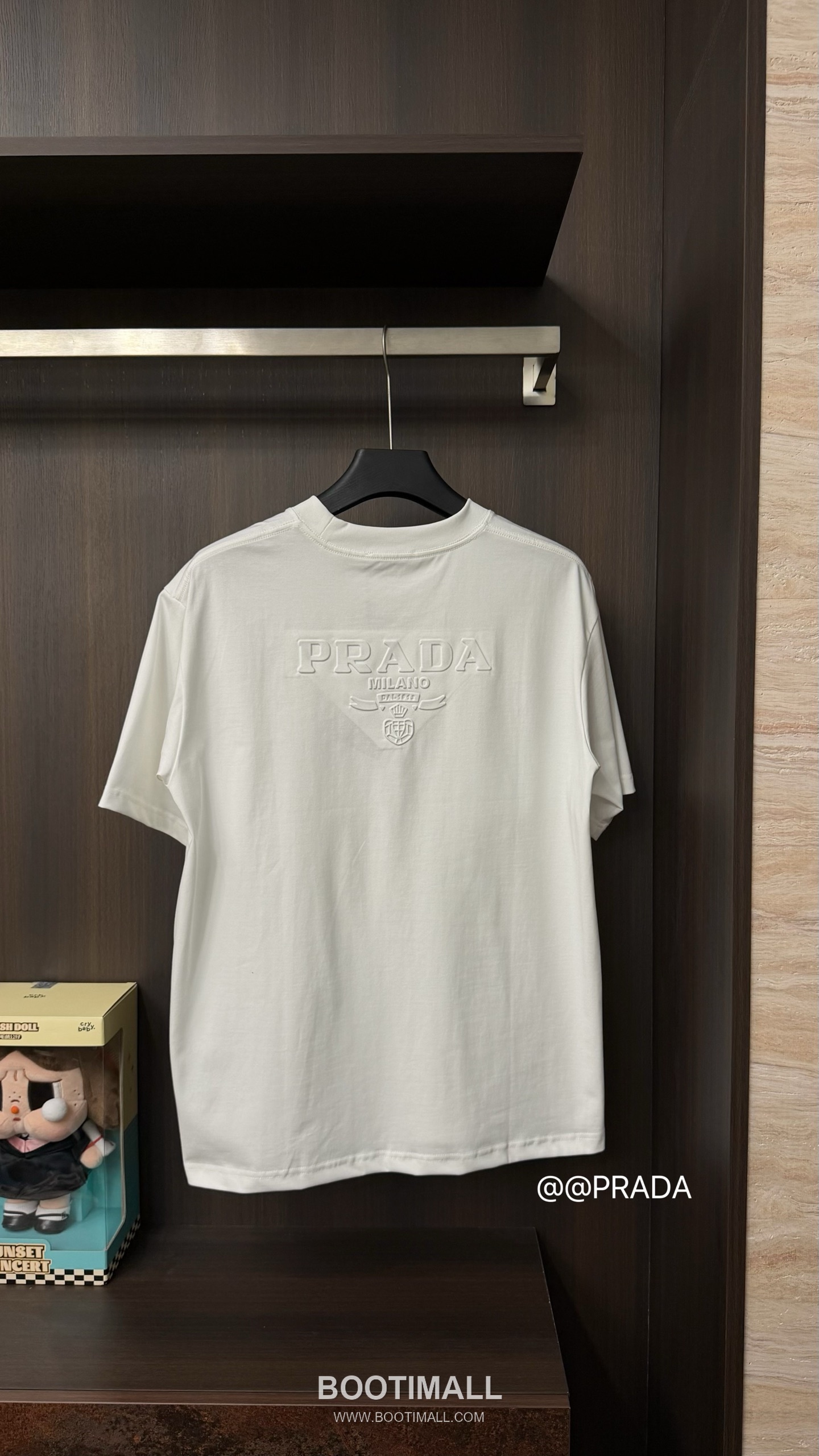 Prada 2026 S/S High Density Cotton Metal Logo Embroidered T-Shirt 프라다 2026SS 고밀도 코튼 메탈 로고 자수 티셔츠 6