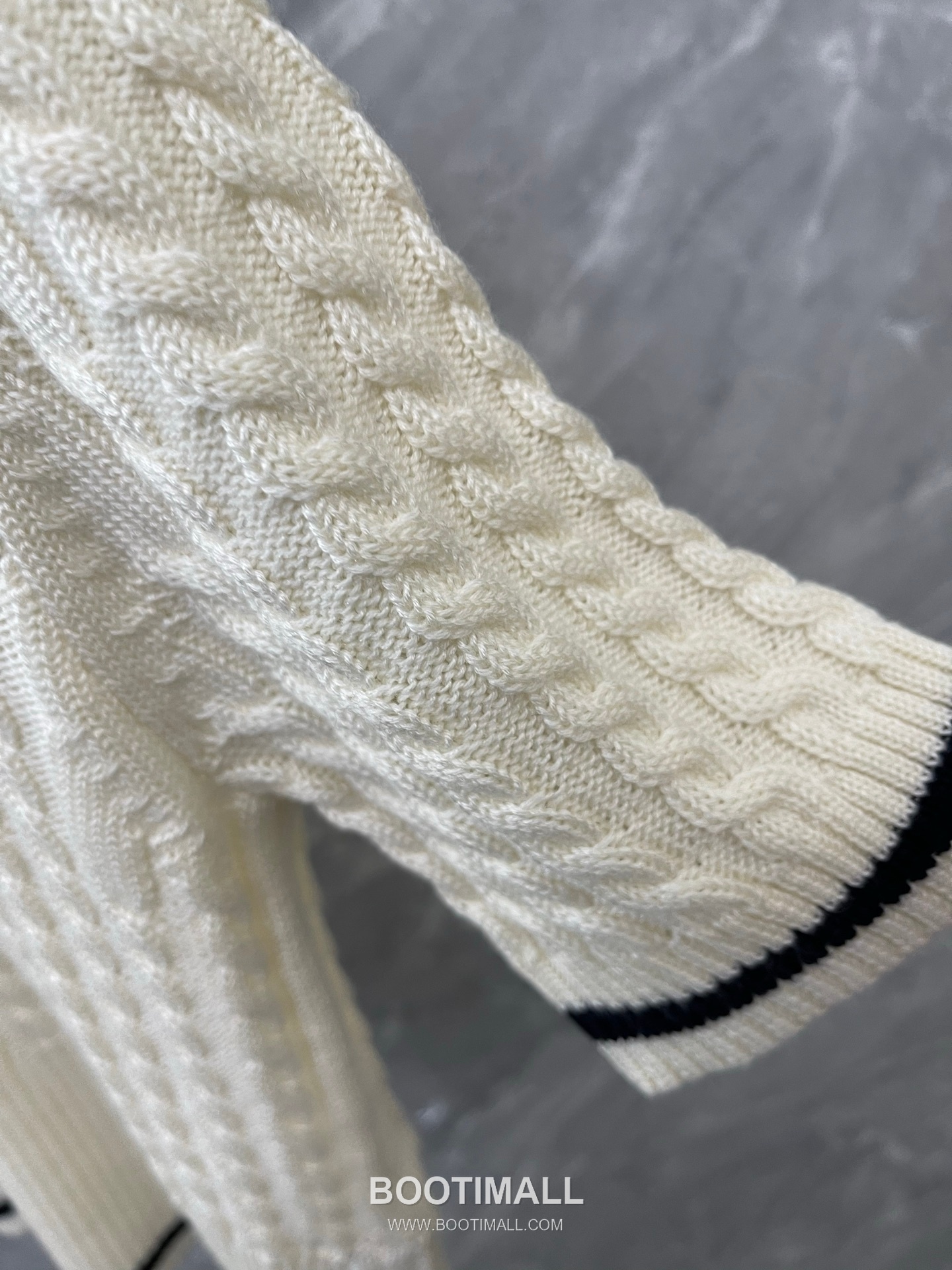 Thom Browne 2026 S/S Merino Wool Cable Knit Button Polo T-Shirt 톰브라운 2026SS 메리노 울 케이블 니트 버튼 폴로 티셔츠 13