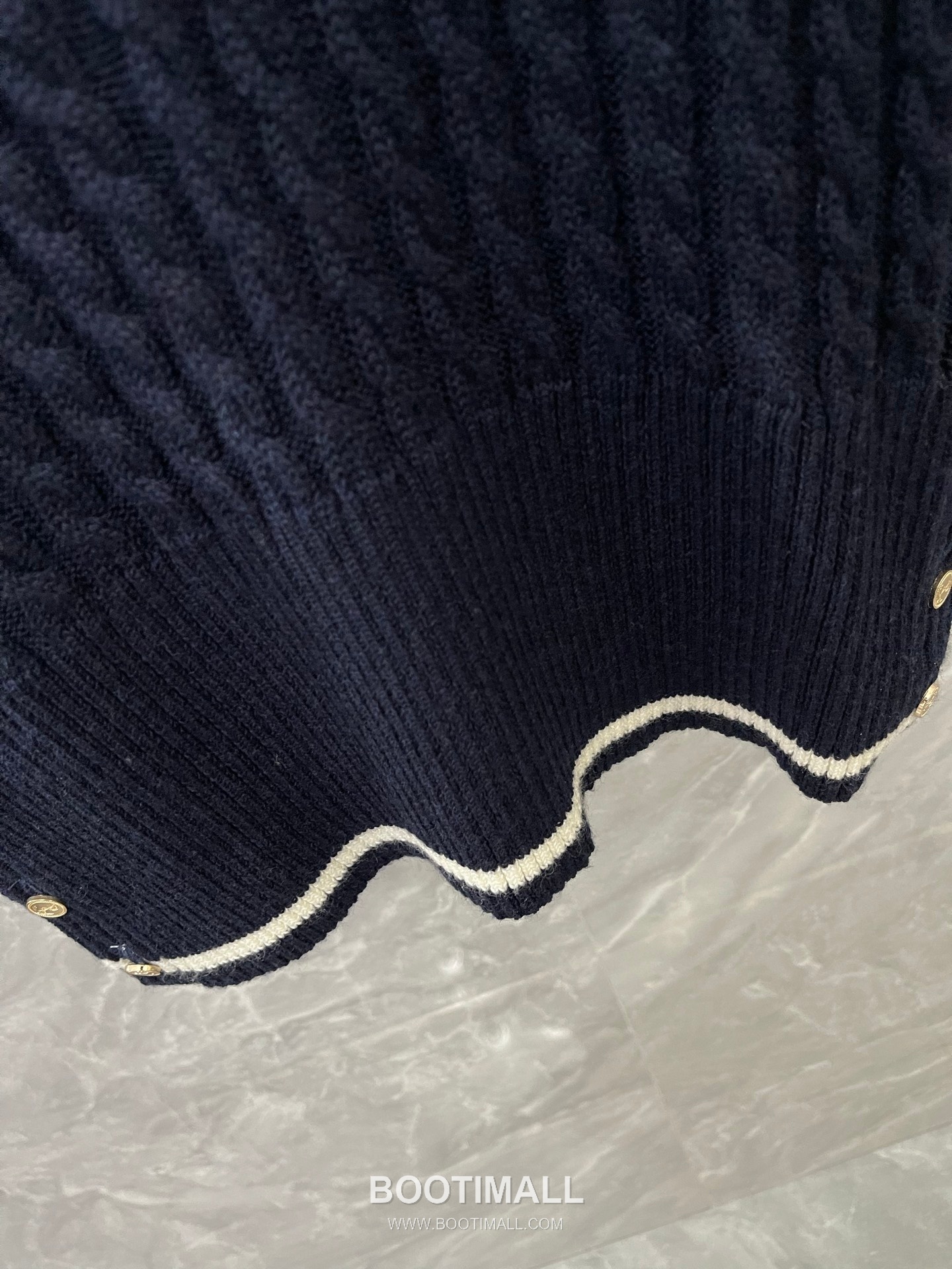 Thom Browne 2026 S/S Merino Wool Cable Knit Button Polo T-Shirt 톰브라운 2026SS 메리노 울 케이블 니트 버튼 폴로 티셔츠 5