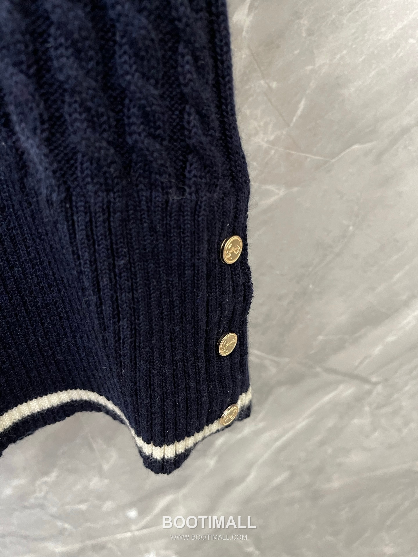 Thom Browne 2026 S/S Merino Wool Cable Knit Button Polo T-Shirt 톰브라운 2026SS 메리노 울 케이블 니트 버튼 폴로 티셔츠 6