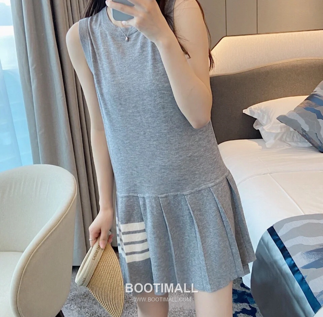 Thom Browne 2026 S/S Cotton Sleeveless Knit Logo Dress 톰브라운 2026SS 코튼 슬리브리스 니트 로고 원피스 2