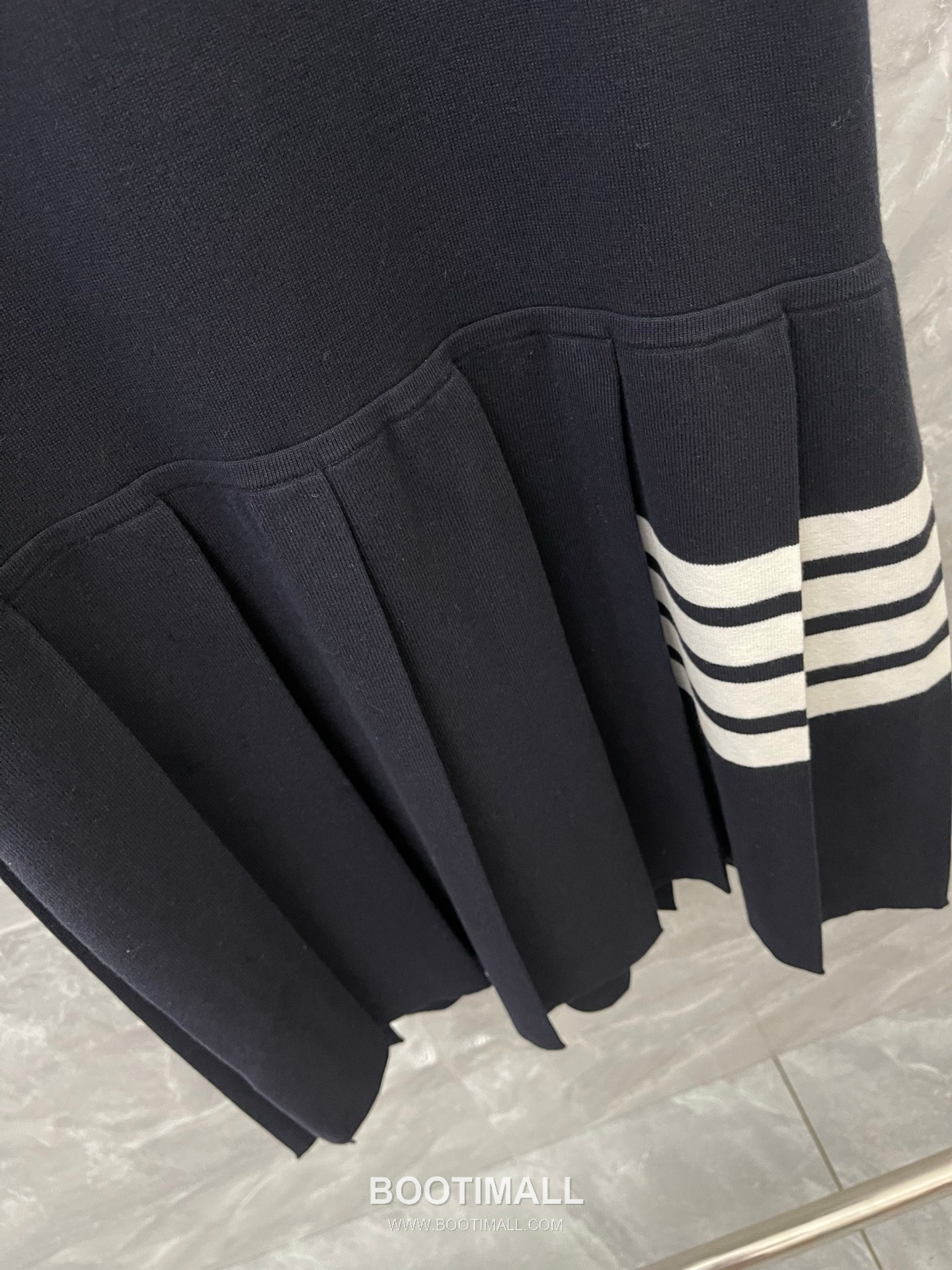 Thom Browne 2026 S/S Cotton Sleeveless Knit Logo Dress 톰브라운 2026SS 코튼 슬리브리스 니트 로고 원피스 12