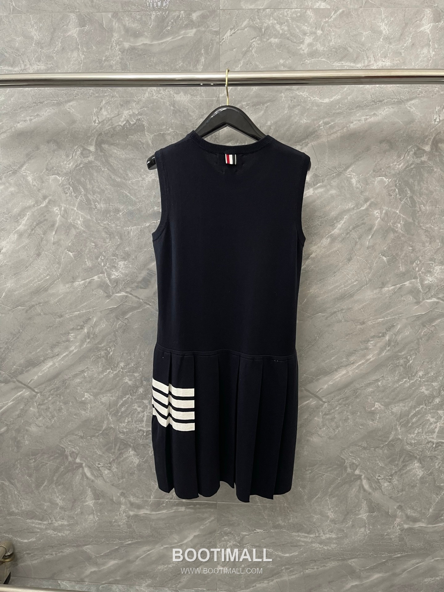 Thom Browne 2026 S/S Cotton Sleeveless Knit Logo Dress 톰브라운 2026SS 코튼 슬리브리스 니트 로고 원피스 17