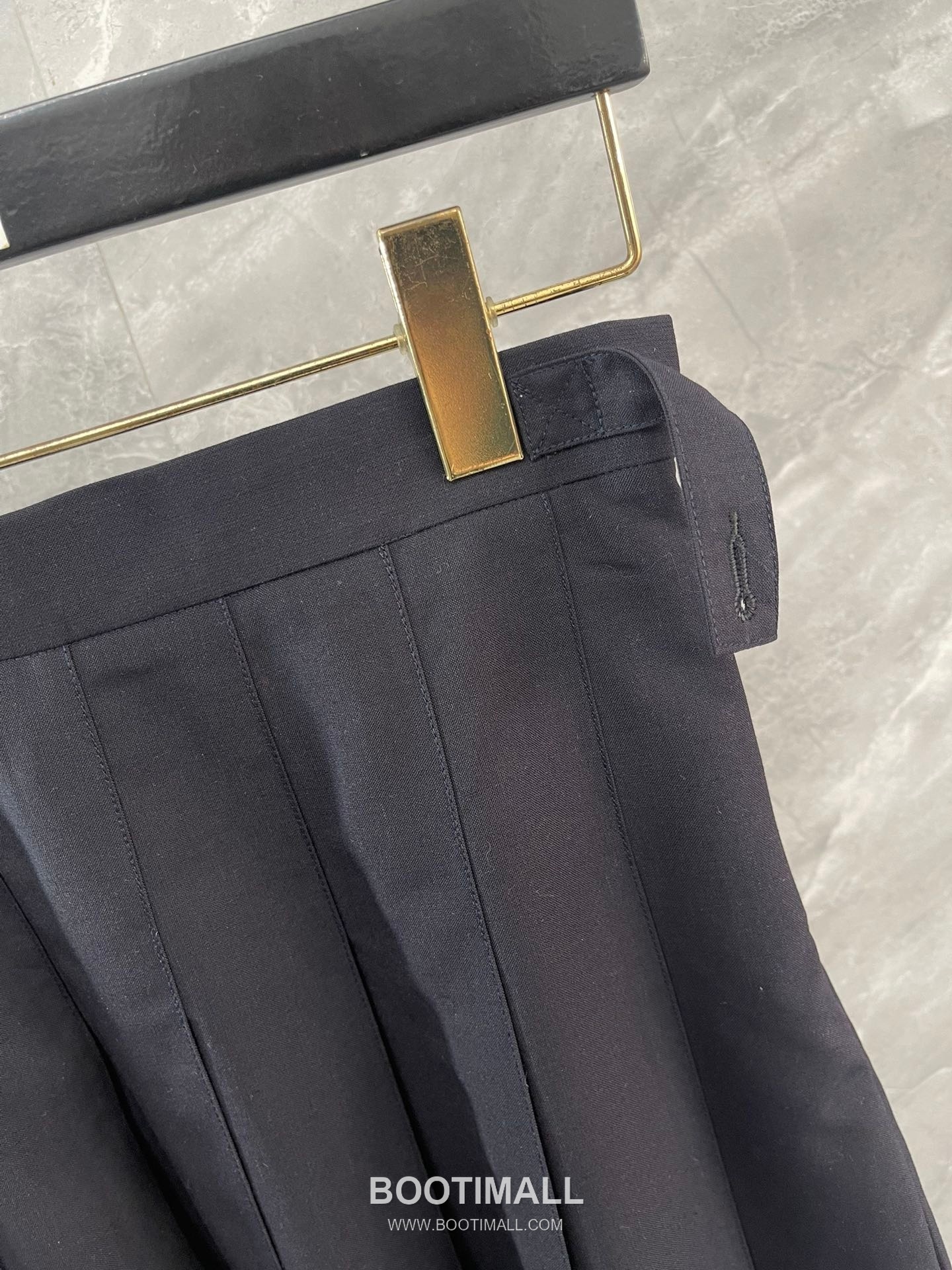 Thom Browne 2026 S/S Wool A-Line Structured Skirt 톰브라운 2026SS 울 A라인 스트럭처 스커트 4