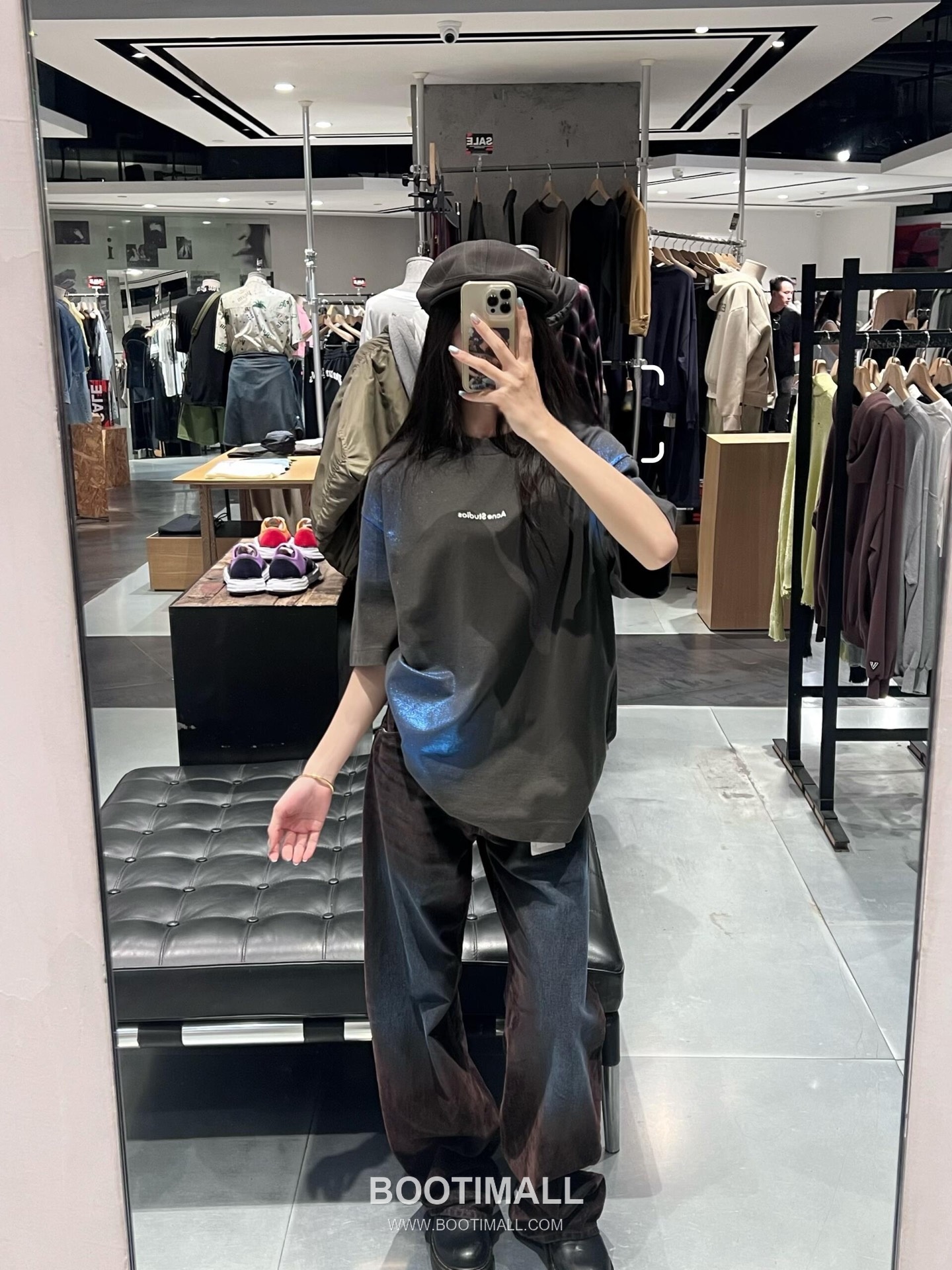 Acne Studios 2026 S/S Cotton Gradient Foil Logo Print T-Shirt 아크네스튜디오 2026SS 코튼 그라데이션 포일 로고 프린트 티셔츠 14