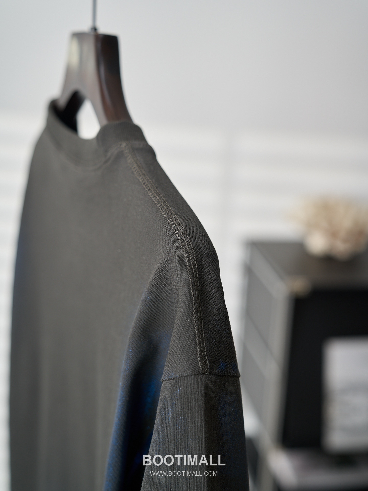 Acne Studios 2026 S/S Cotton Gradient Foil Logo Print T-Shirt 아크네스튜디오 2026SS 코튼 그라데이션 포일 로고 프린트 티셔츠 27