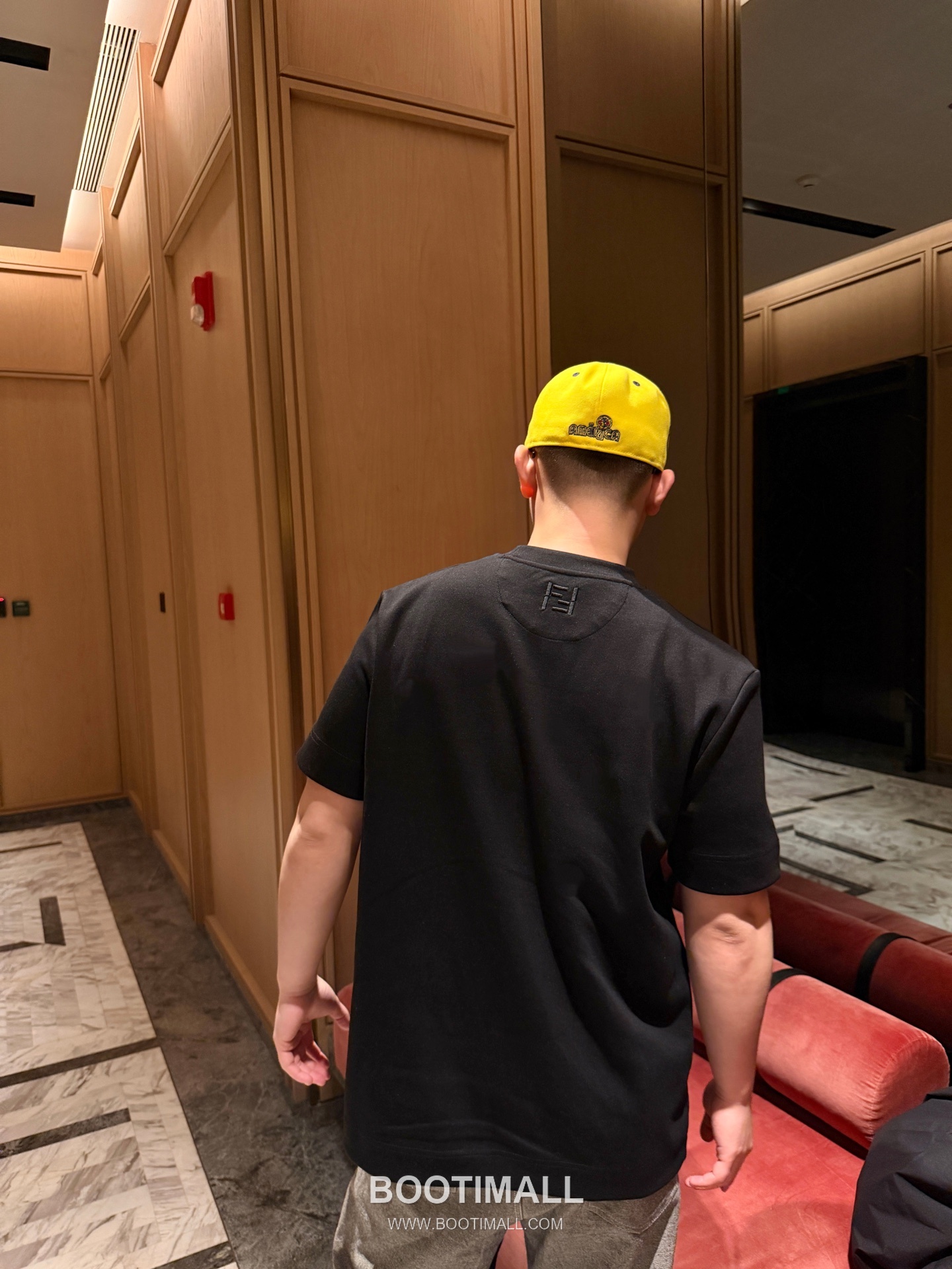 Fendi 2026 S/S Cotton Ribbon Pocket Embroidered Logo T-Shirt 펜디 2026SS 코튼 리본 포켓 자수 로고 티셔츠 2