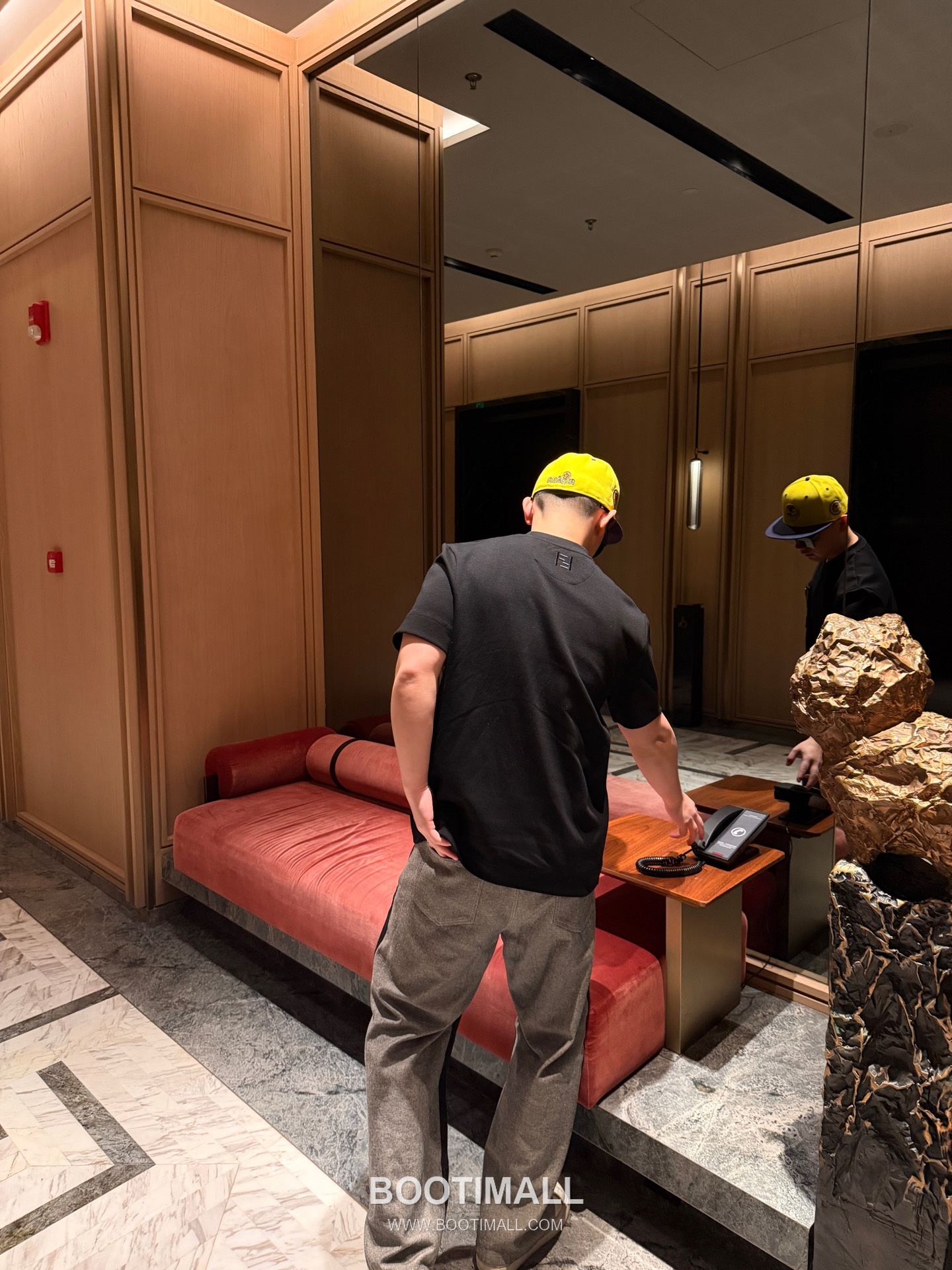 Fendi 2026 S/S Cotton Ribbon Pocket Embroidered Logo T-Shirt 펜디 2026SS 코튼 리본 포켓 자수 로고 티셔츠 6