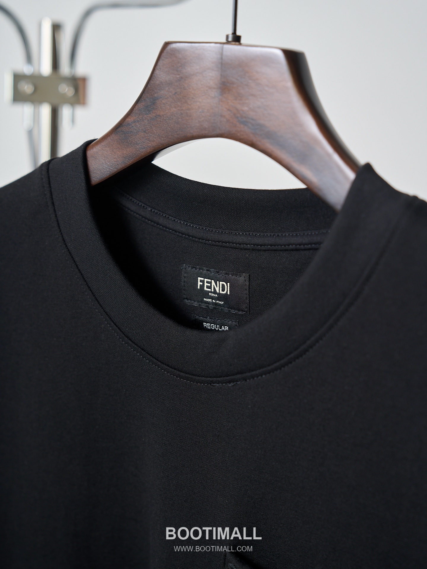 Fendi 2026 S/S Cotton Ribbon Pocket Embroidered Logo T-Shirt 펜디 2026SS 코튼 리본 포켓 자수 로고 티셔츠 14