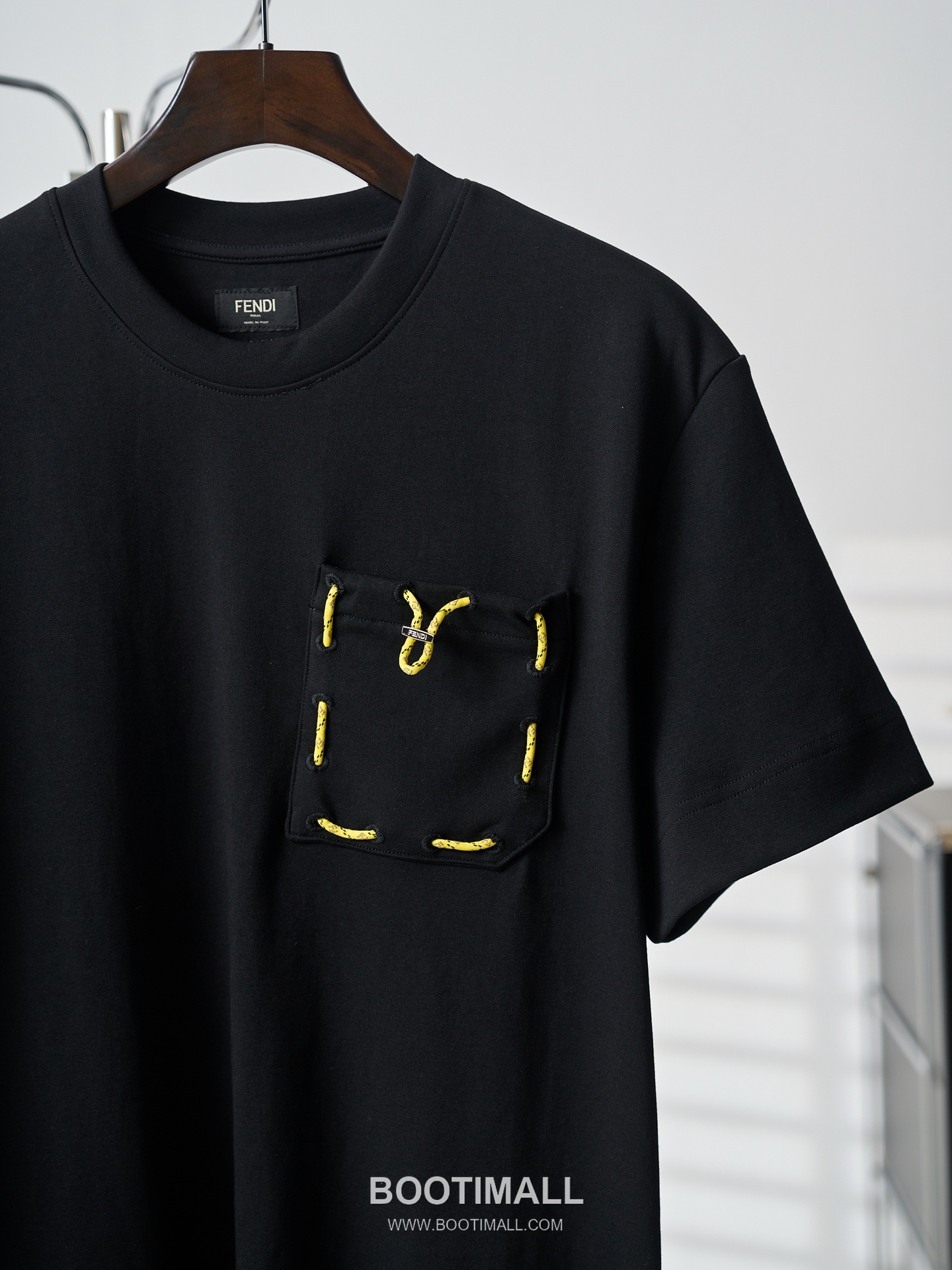 Fendi 2026 S/S Cotton Ribbon Pocket Embroidered Logo T-Shirt 펜디 2026SS 코튼 리본 포켓 자수 로고 티셔츠 15