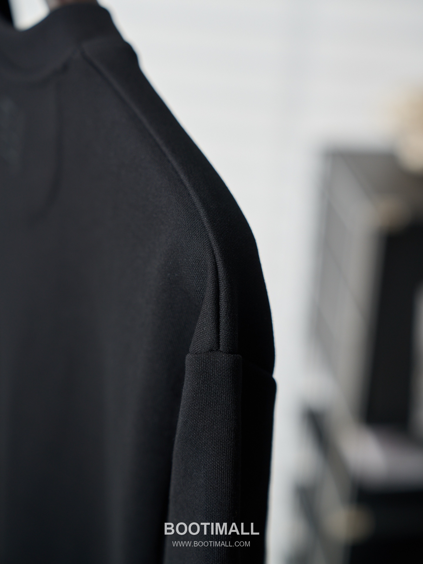 Fendi 2026 S/S Cotton Ribbon Pocket Embroidered Logo T-Shirt 펜디 2026SS 코튼 리본 포켓 자수 로고 티셔츠 17