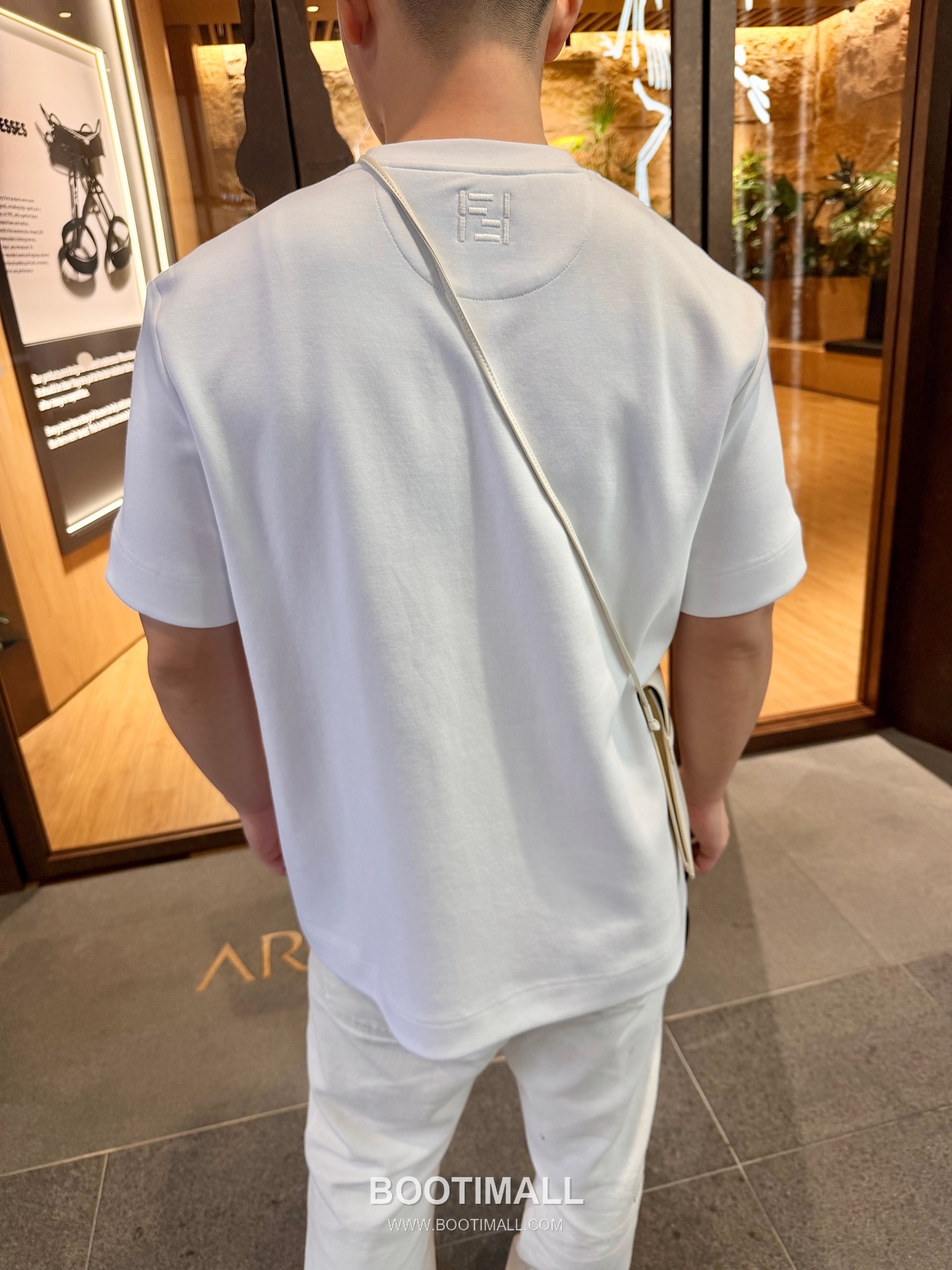 Fendi 2026 S/S Cotton Ribbon Pocket Embroidered Logo T-Shirt 펜디 2026SS 코튼 리본 포켓 자수 로고 티셔츠 6