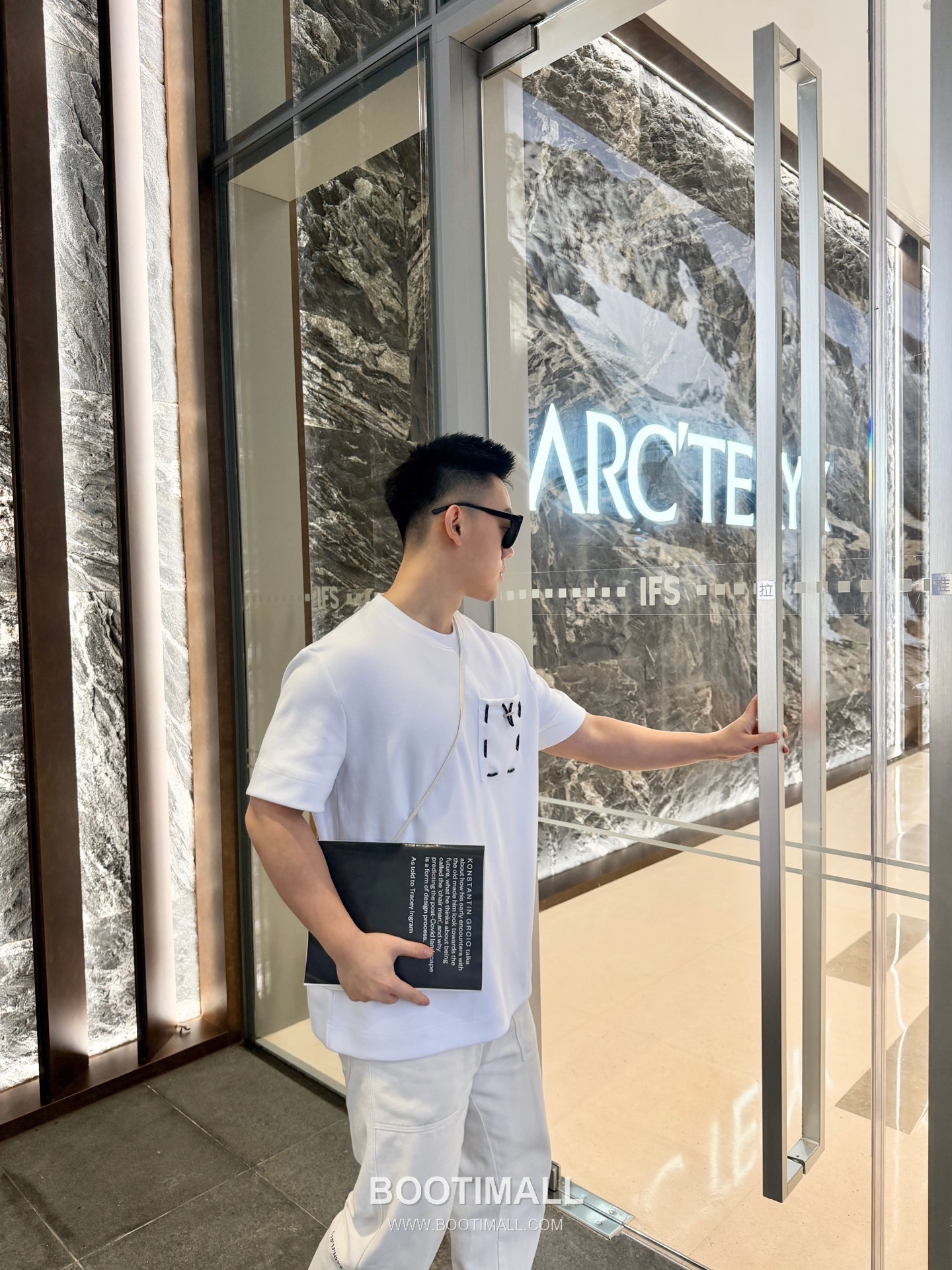 Fendi 2026 S/S Cotton Ribbon Pocket Embroidered Logo T-Shirt 펜디 2026SS 코튼 리본 포켓 자수 로고 티셔츠 7