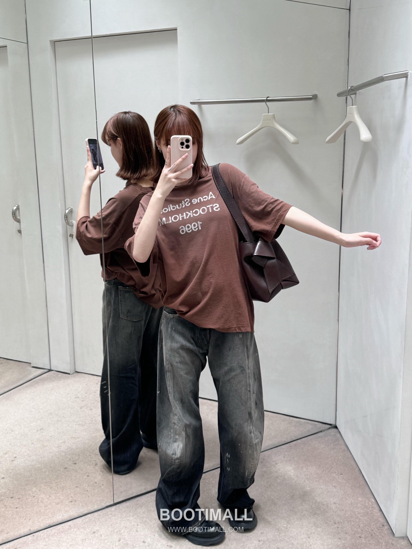 Acne Studios 2026 S/S Cotton Vintage Spray Print Logo T-Shirt 아크네스튜디오 2026SS 코튼 빈티지 스프레이 프린트 로고 티셔츠 12