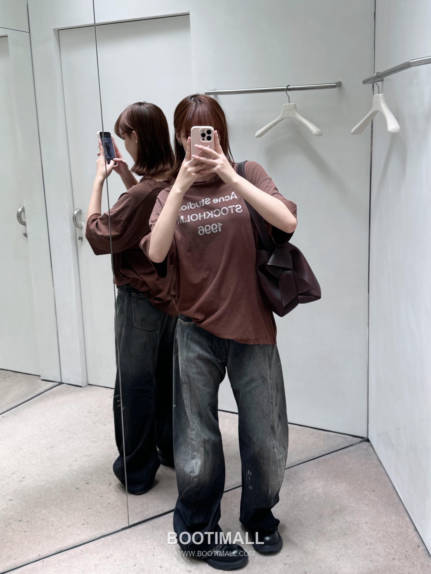 Acne Studios 2026 S/S Cotton Vintage Spray Print Logo T-Shirt 아크네스튜디오 2026SS 코튼 빈티지 스프레이 프린트 로고 티셔츠 13